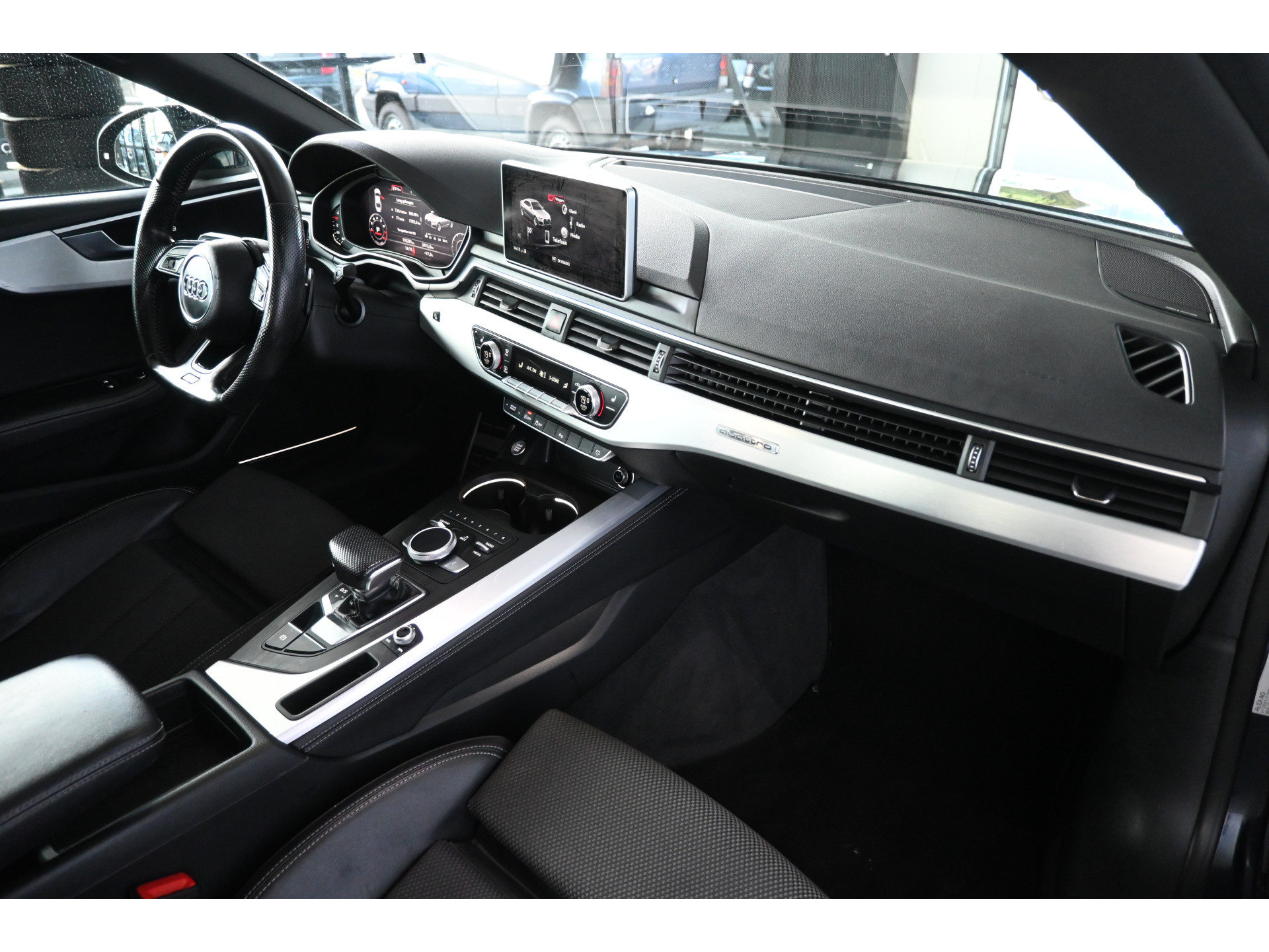 Audi A5 Coupé 2.0 TFSI Quattro Sport S-line Clima Panoramadak LED Adaptieve cruise B&O Navigatie 100% Onderhouden Inruil mogelijk