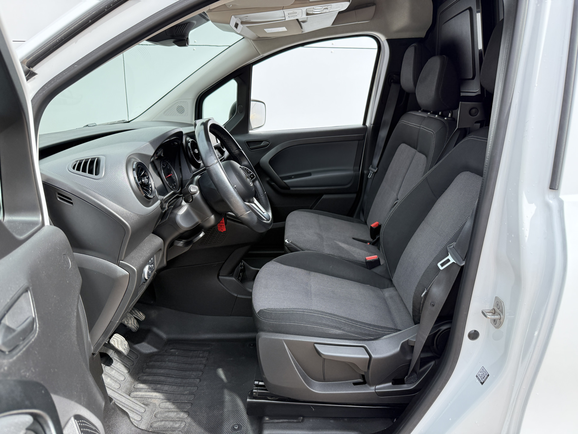Mercedes-Benz Citan Pro 1.3 102PK **Benzine** L1 LED Airco Cruise control 1500kg Trekhaak Camera Carplay