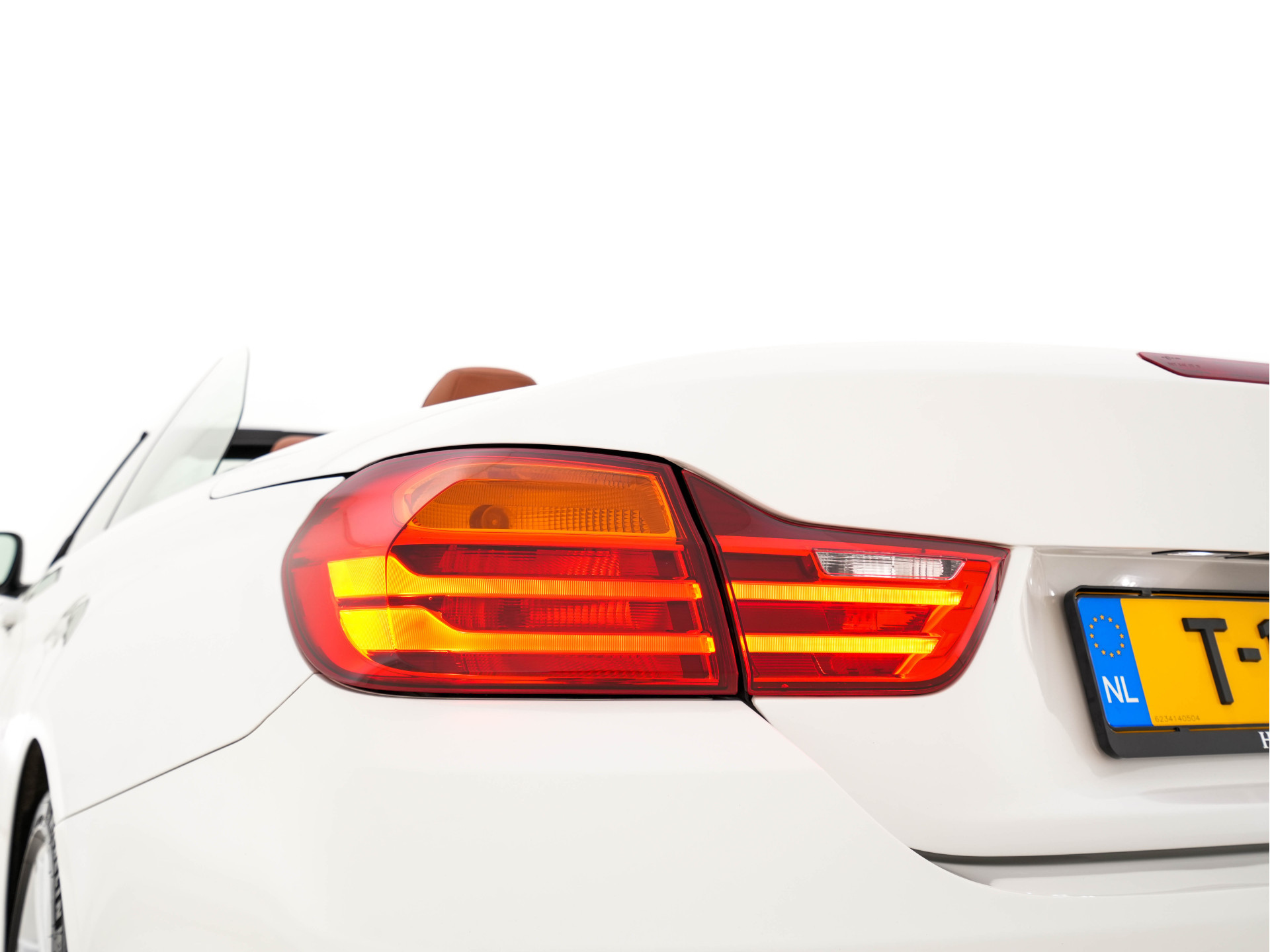 BMW 4-serie Cabrio 435d xDrive M-SportPack Centennial High-Executive Aut. *LEATHER | FULL-LED | ADAPTIVE-CRUISE | MEMORY-PACK | AIRSCARF | BLINDSPOT | HIFI-SOUND | KEYLESS | DAB+ | HEATED-SPORTSEATS | CAMERA | HEAD-UP | NAVI-FULLMAP | 19''ALU*