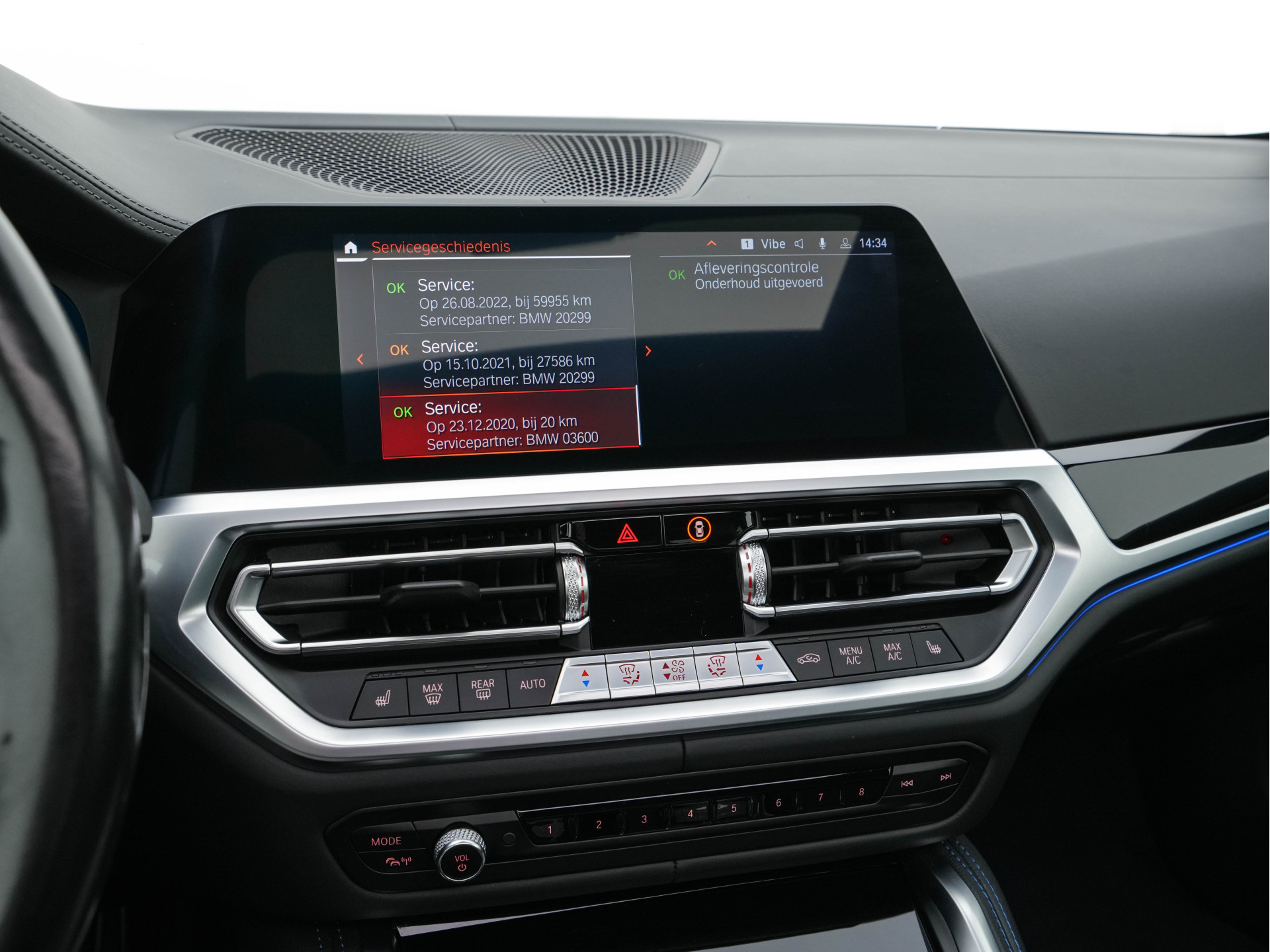 BMW 4-serie Coupé M440i xDrive High Executive Aut. *PANO | LEATHER | HARMAN/KARDON | HEAD-UP | LASER-LED | ADAPTIVE-CRUISE | TOPVIEW | MEMORY-PACK | KEYLESS | HEATED-SPORTSEATS | DAB+ | DIGI-COCKPIT | SHIFTPADDLES | TOWBAR | 19''ALU*