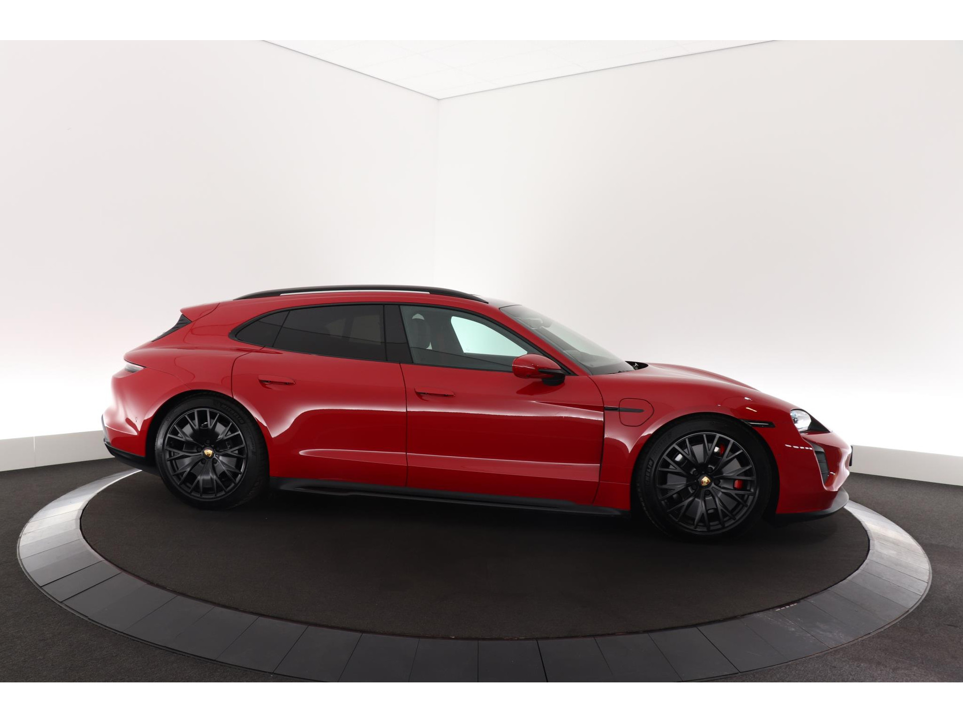 Porsche Taycan Sport Turismo GTS | 93 kWh Accu Plus | Surround View | InnoDrive | Sport Chrono Pakket | Panoramadak