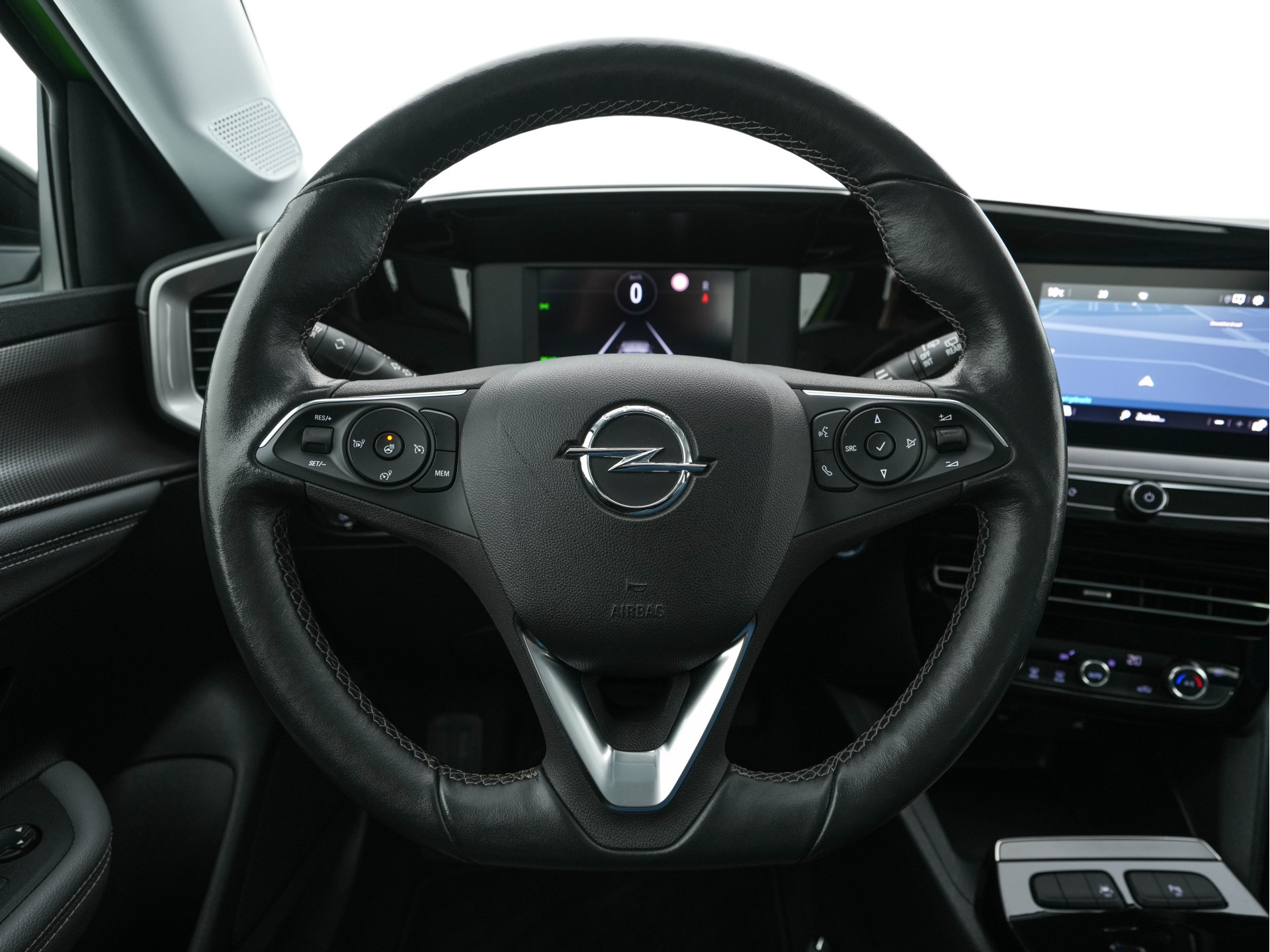 Opel Mokka-e Elegance 50-kWh 11kw Blue Ultimate [ 3-Fase ] {SOH-91%} (INCL-BTW) *FULL-LED | MICROFIBRE | HEATED-SEATS | DAB+ | KEYLESS | DIGI-COCKPIT | CARPLAY | AMBIENT-LIGHT | CAMERA | LANE-ASSIST | SPORT-SEATS | 17"ALU*