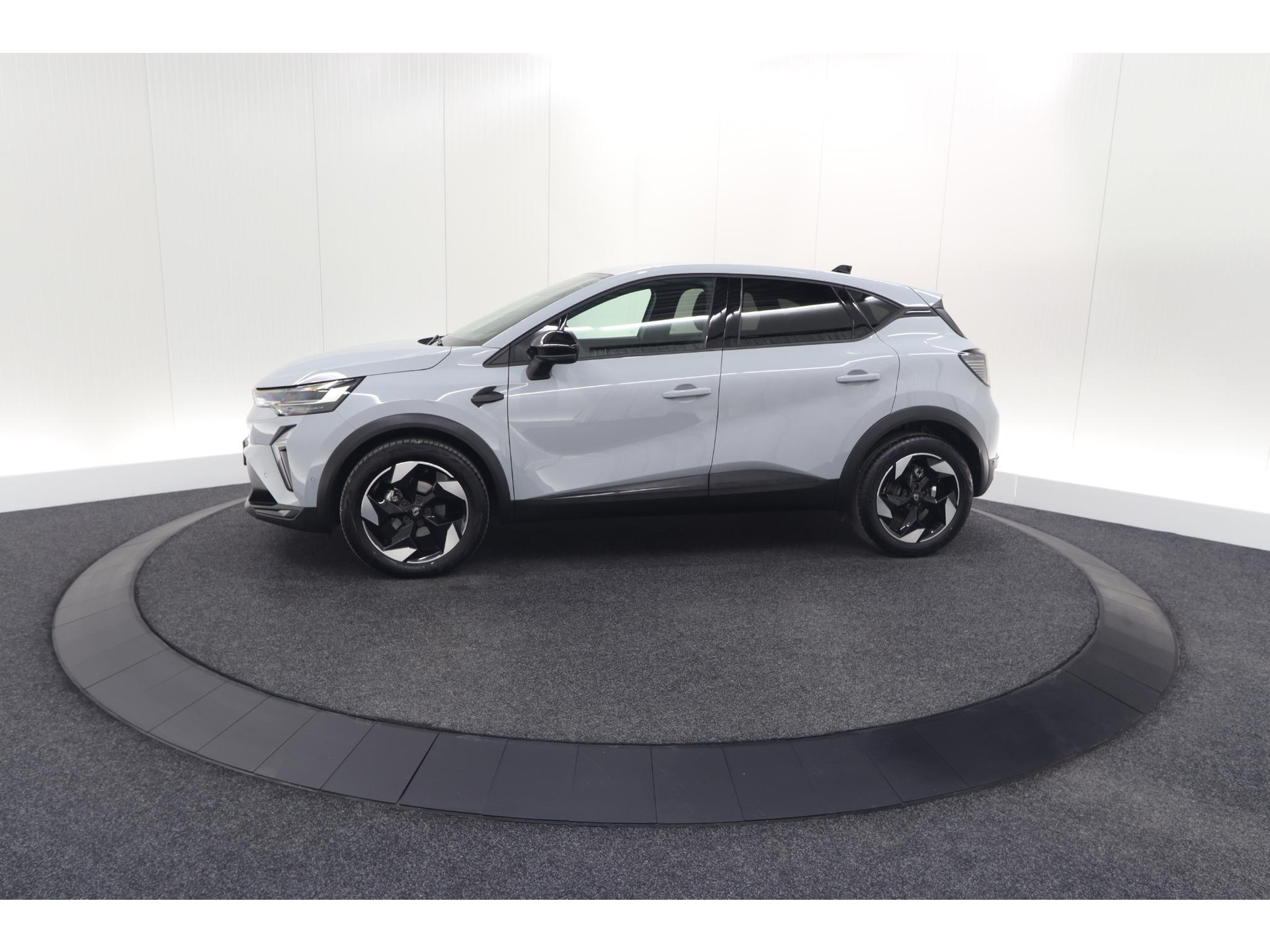 Renault Captur TCe 90 Techno | Nieuw Model | Camera | Navigatie | Apple Carplay | Pack Full Screen | 18 Inch Lichtmetalen Velgen