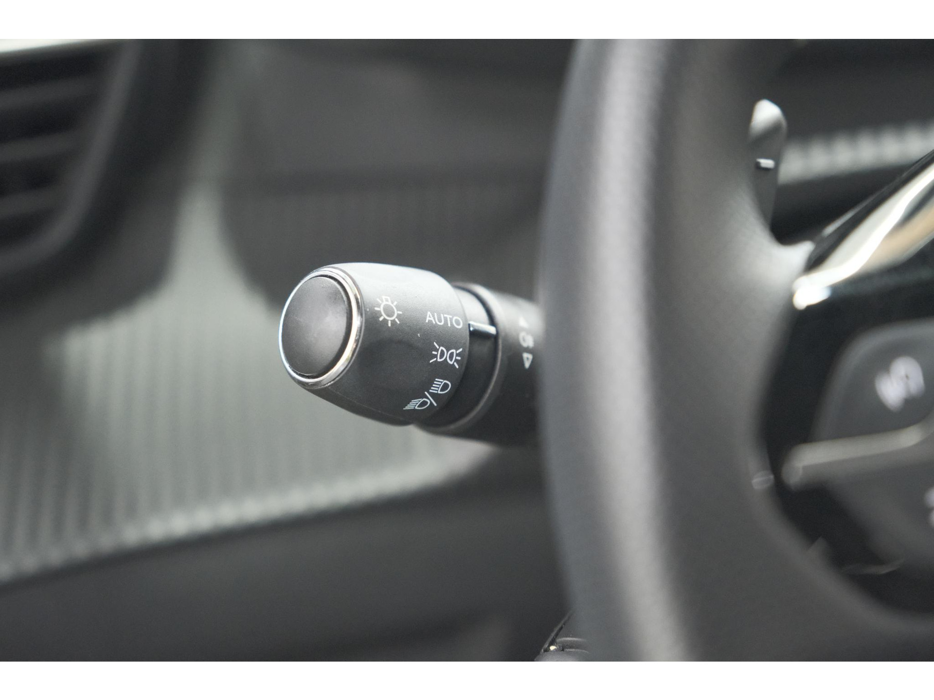 Peugeot 208 Hybrid 136 e-DCS6 GT | Camera | Apple Carplay | Parkeersensoren