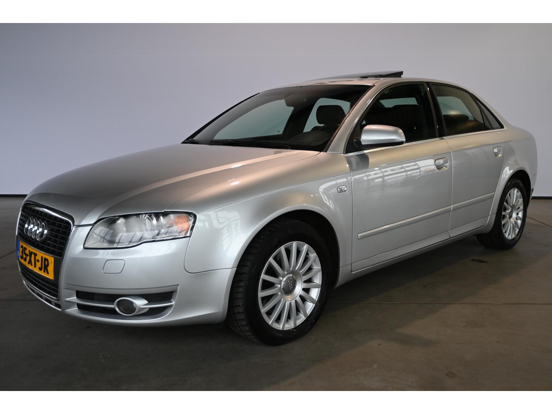 Audi A4 Limousine 2.7 TDI Advance Airco Leder Cruise Xenon Elektrisch pakket Schuif / kanteldak Inruil mogelijk!
