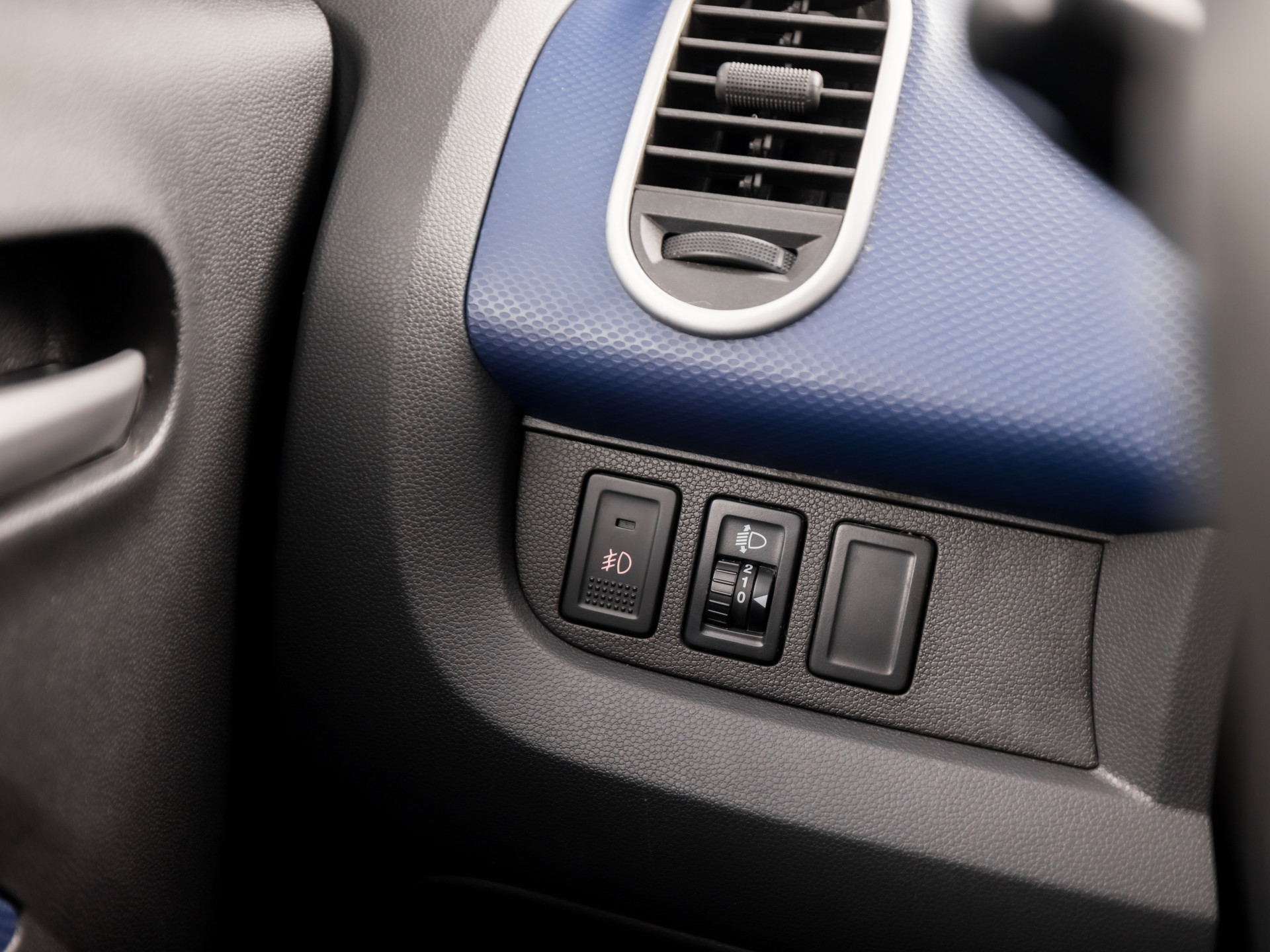 Opel Agila 1.2 Sport (AIRCO, ELEK RAMEN, SPORTSTOELEN, GETINT GLAS, NIEUWE APK, NIEUWSTAAT)