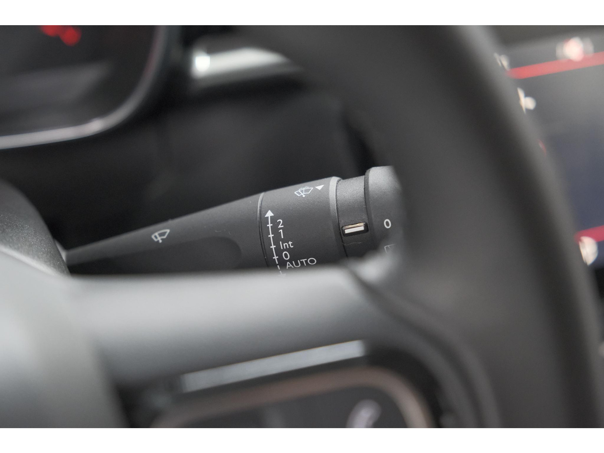 Citroen C3 PureTech 82 S&S Shine | Camera | Apple Carplay | Parkeersensoren | 16 Inch Velgen
