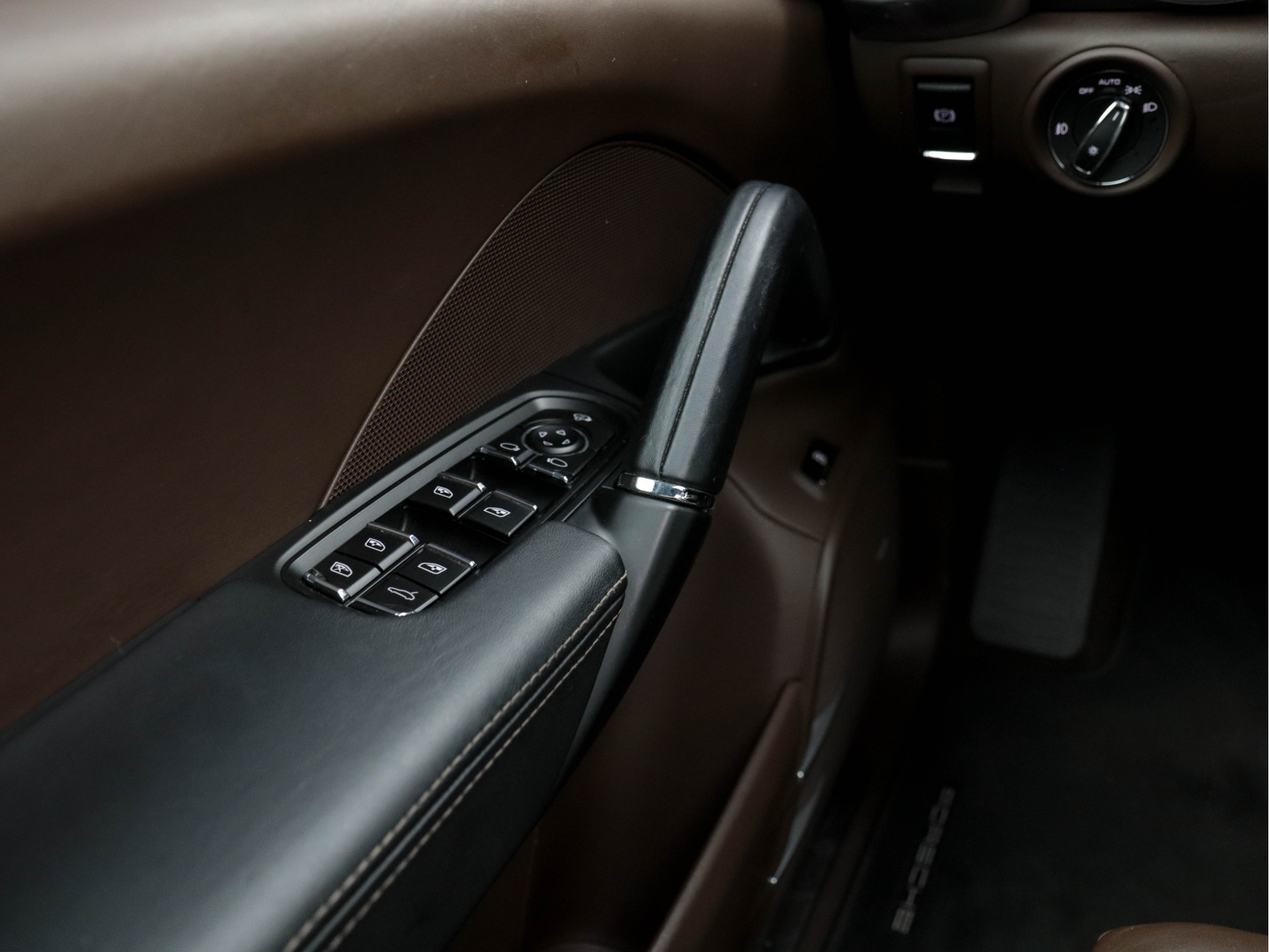 Porsche Cayenne 3.0 S E-Hybrid Plug-In (model-2016) Aut. *PANO | LEATHER | NAVI-FULLMAP | BOSE-SURROUND | AIR-SUSPENSION | ECC | FULL-LED | PDC | CRUISE | MEMORY-PACK | SHIFTPADDLES | HEATED-SPORTSEATS | 21"ALU*