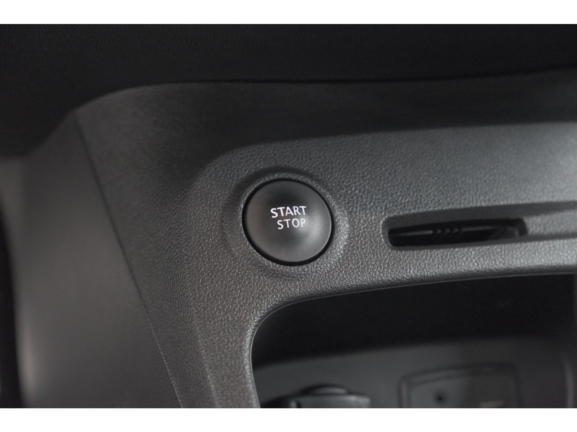 Renault Captur TCe 150 EDC Intens | Camera | Dodehoekdetectie | R-Link Navigatie | Parkeersensoren