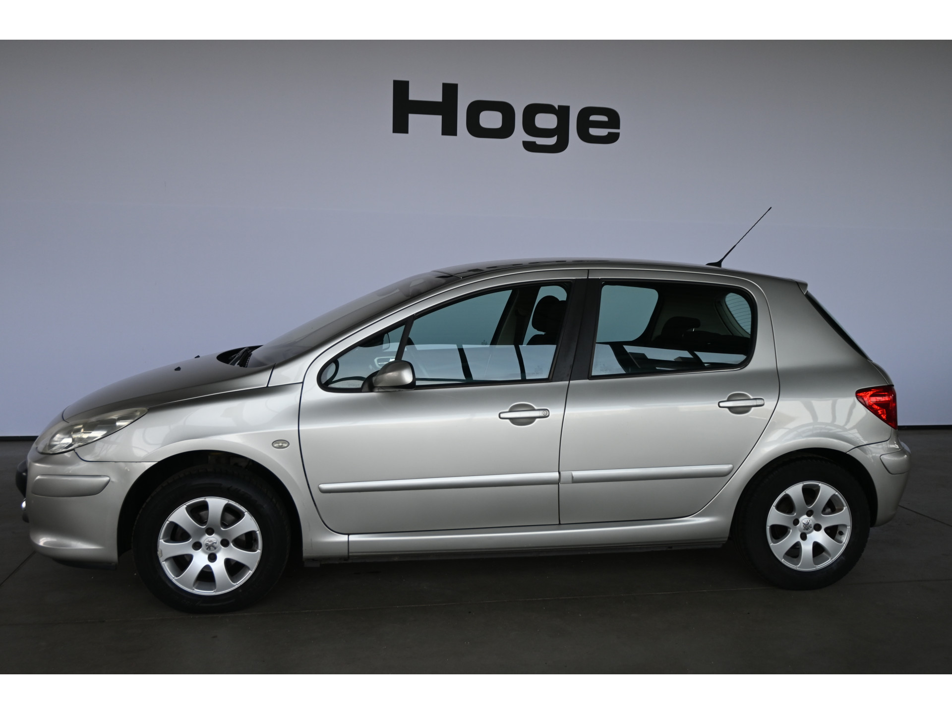 Peugeot 307 1.4-16V Premium Clima Cruise Control Trekhaak Nieuwe APK! Inruil Mogelijk!