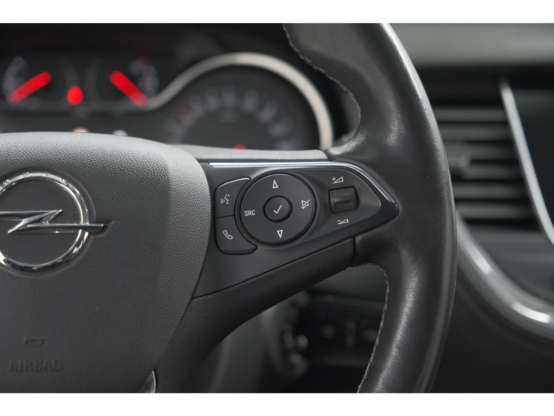 Opel Grandland X Turbo 130 EAT8 Innovation | Trekhaak | Dodehoekdetectie | Apple Carplay | Pack Winter