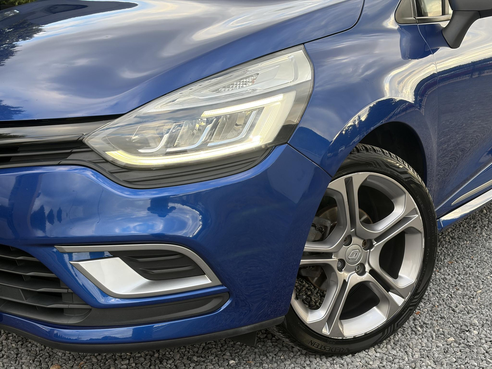 Renault Clio 1.2 TCe GT-Line Automaat l Navi l Keyless l Clima l Cruise l 120pk l 2e Eigenaar l N.A.P. l Pdc l 17''Lmv l Apk tot 03-2027