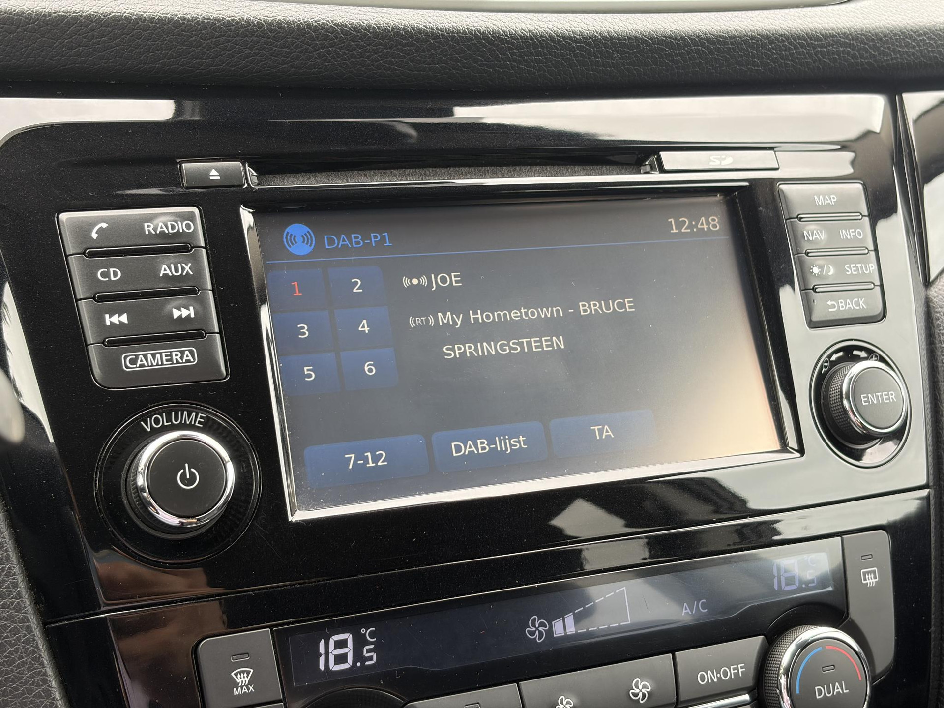 Nissan Qashqai 1.2 N-Connecta 360° Camera,Trekhaak,Navi,Pdc V+A,Keyless,6 Bak,Clima,Cruise,2e Eigenaar,115pk,Lm velgen,Apk tot 09-2027