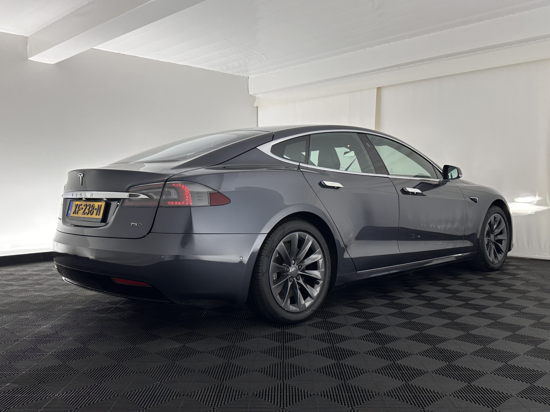 Tesla Model S 75D Base [ 3-Fase-17kW ] {SOH-85%} (INCL-BTW) Aut. *PANO-WINDOW | LEATHER | CCS-FASTLOADER | FULL-LED | NAVI-FULLMAP | KEYLESS | MEMORY-PACK | HEATED-COMFORTSEATS | DIGI-COCKPIT | CARBON-INLAY | AUTO-PILOT |  19"ALU*