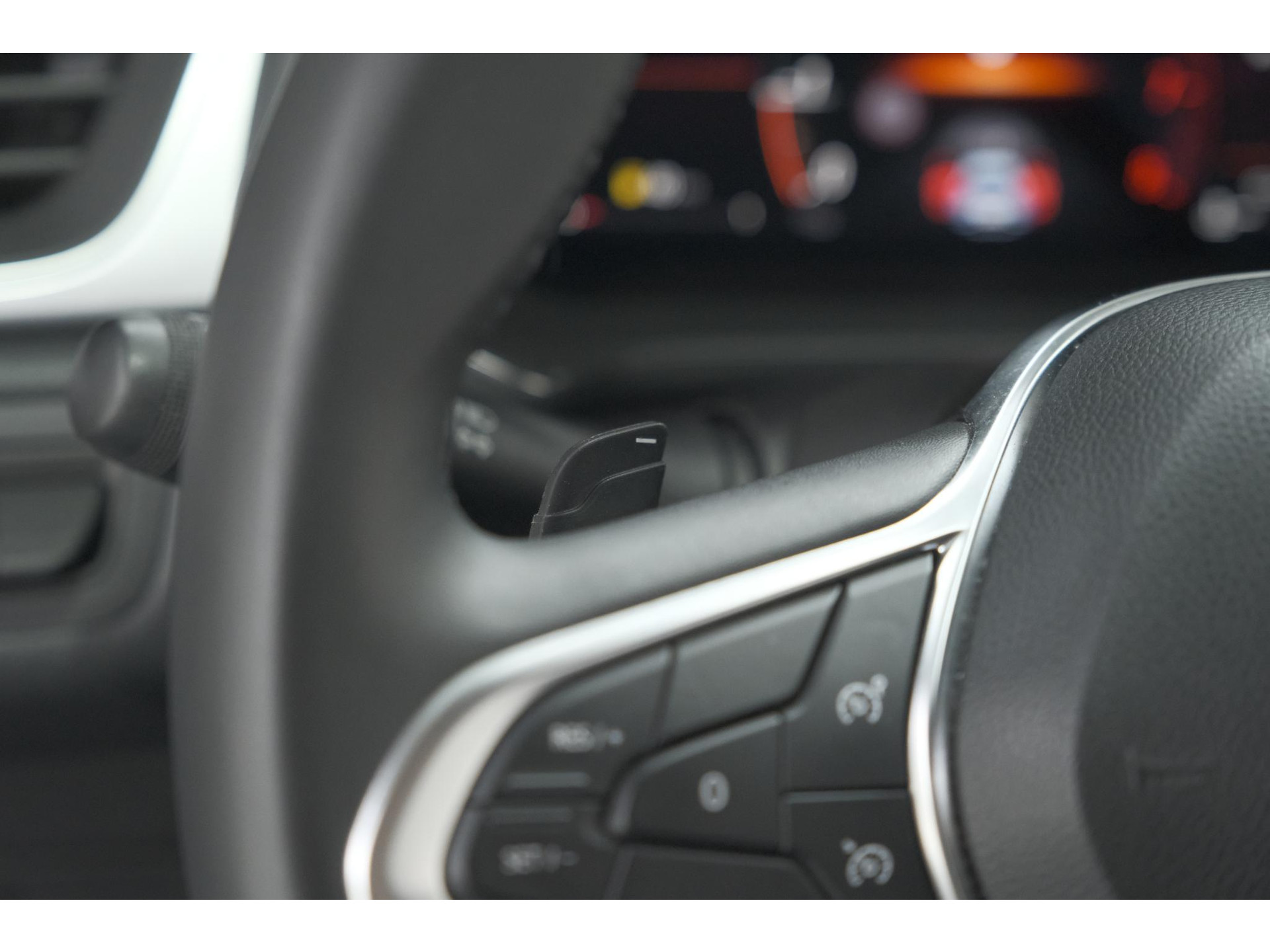 Renault Captur TCe 140 EDC Techno | Camera | 9.3 Inch Groot Scherm | Stoelverwarming | Apple Carplay