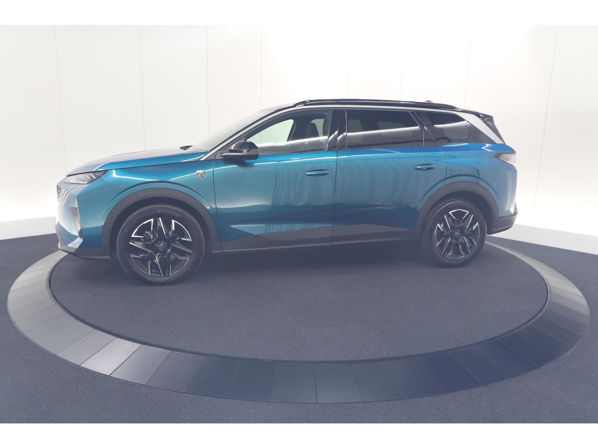 Peugeot 5008 1.2 Hybrid 136 GT | Adaptieve Cruise Control | Camera | Elektrische Kofferklep | Stoelverwarming