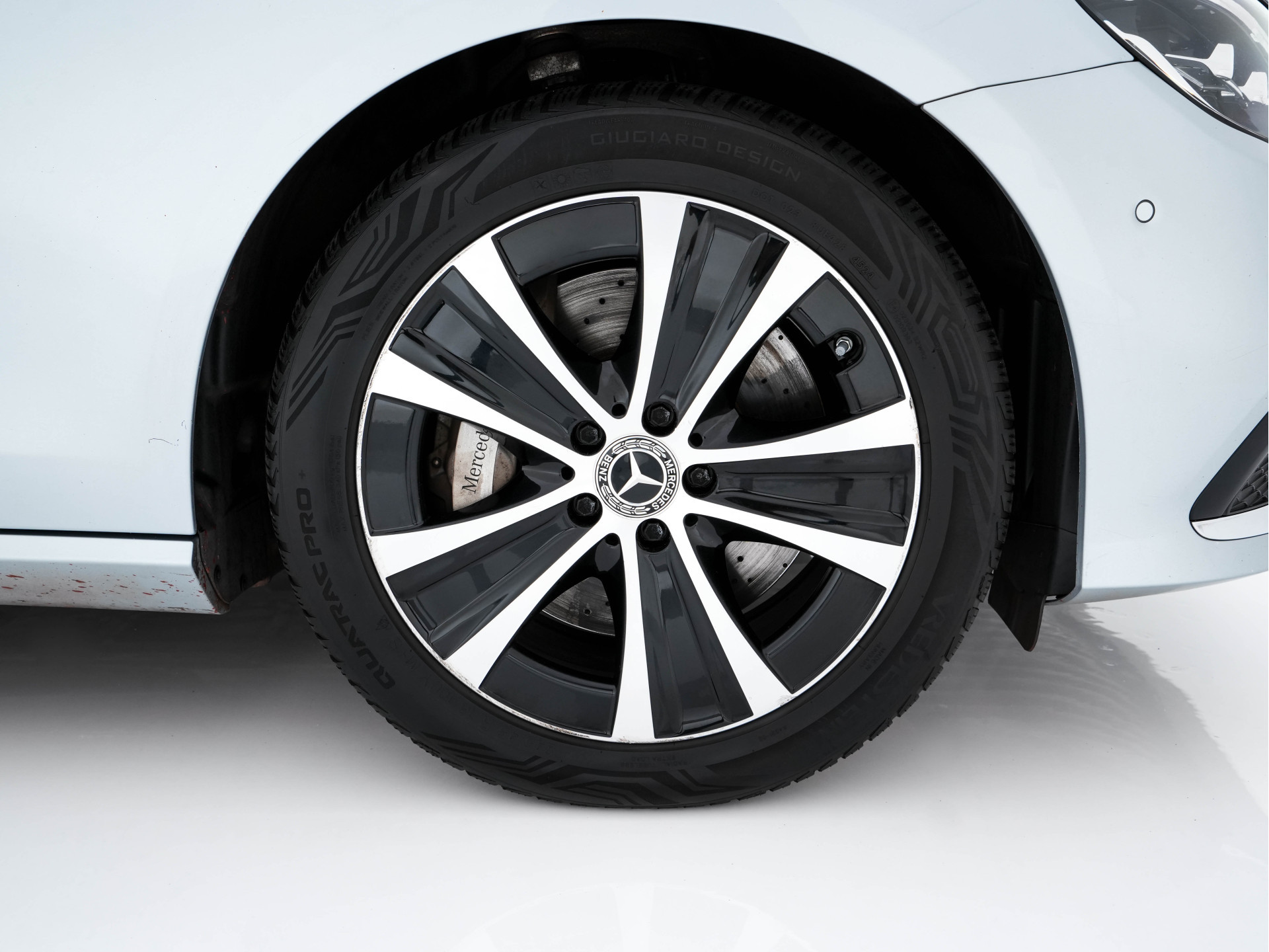 Mercedes-Benz E-klasse Estate 300 de Luxury Line ( Plug-in ) (INCL-BTW) Aut. *LUXURY-LEATHER | FULL-LED | WIDE-SCREEN-DIGICOCKPIT | BLIND-SPOT | AMBIENT-LIGHT | HEATED-SPORTSEATS | CAMERA | DAB+ | NAVI-FULLMAP | PDC | ADAPTIVE-CRUISE | ECC | 18''ALU*