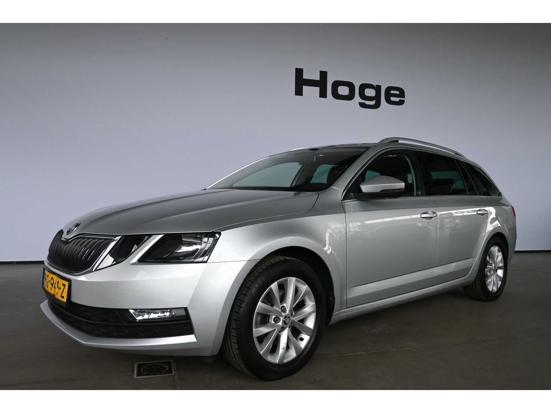 ŠKODA Octavia Combi 1.0 TSI Greentech Ambition Business Automaat Navigatie Stoelverwarming Rijklaarprijs! Inruil Mogelijk!
