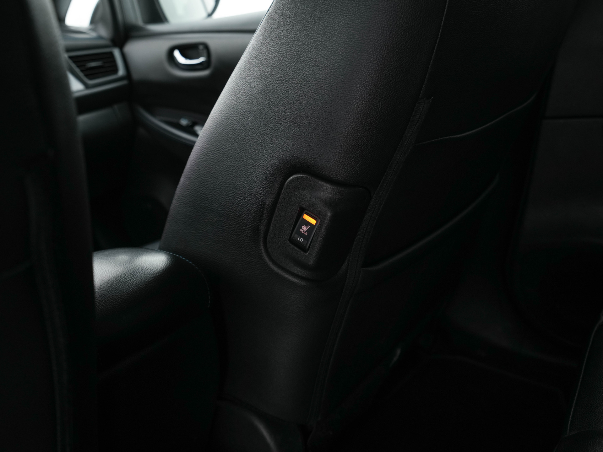 Nissan LEAF Tekna 40 kWh (SOH-83%) (INCL-BTW) *Aut.*LEATHER | FULL-LED | BOSE-AUDIO | TOPVIEW | DAB | KEYLESS | NAVI-FULLMAP | DAB | HEATED-COMFORTSEATS | PRIVACY-GLASS | ADAPTIVE-CRUISE | 17''ALU*