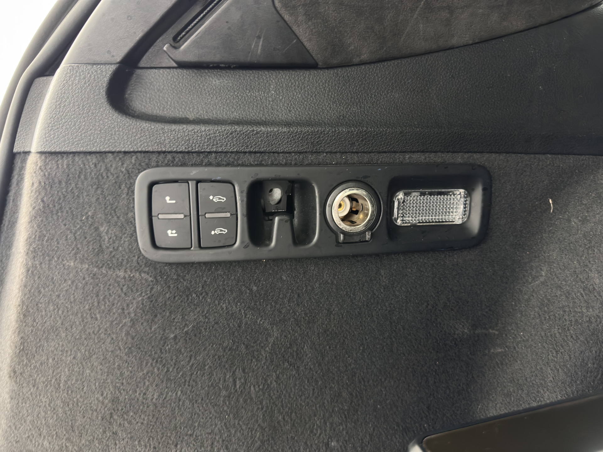 Audi Q7 3.0 TDI e-tron Quattro Premium (Plug-in) Aut. *PANO | HEAD-UP | NIGHT-VISION | LEATHER | AIR-SUSPENSION |  MATRIX-LED | TOP-VIEW | DIGI-COCKPIT | ADAPTIVE-CRUISE | BLIND-SPOT | AMBIENT-LIGHT |  VENTILATED-SEATS | NAVI-FULLMAP | ...