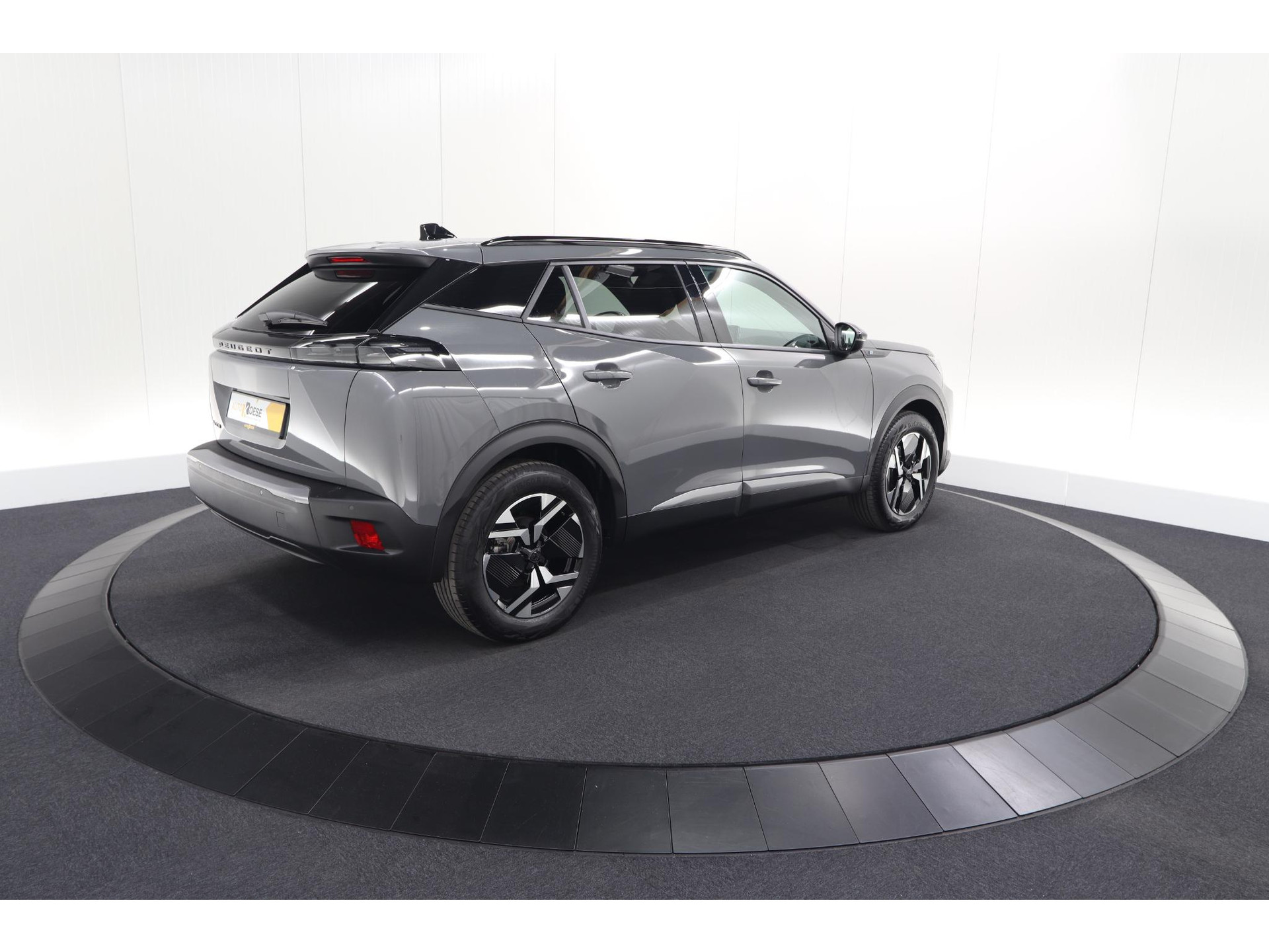 Peugeot e-2008 EV Allure 54 kWh | 11 KW Lader | Warmtepomp | Apple Carplay | Parkeersensoren