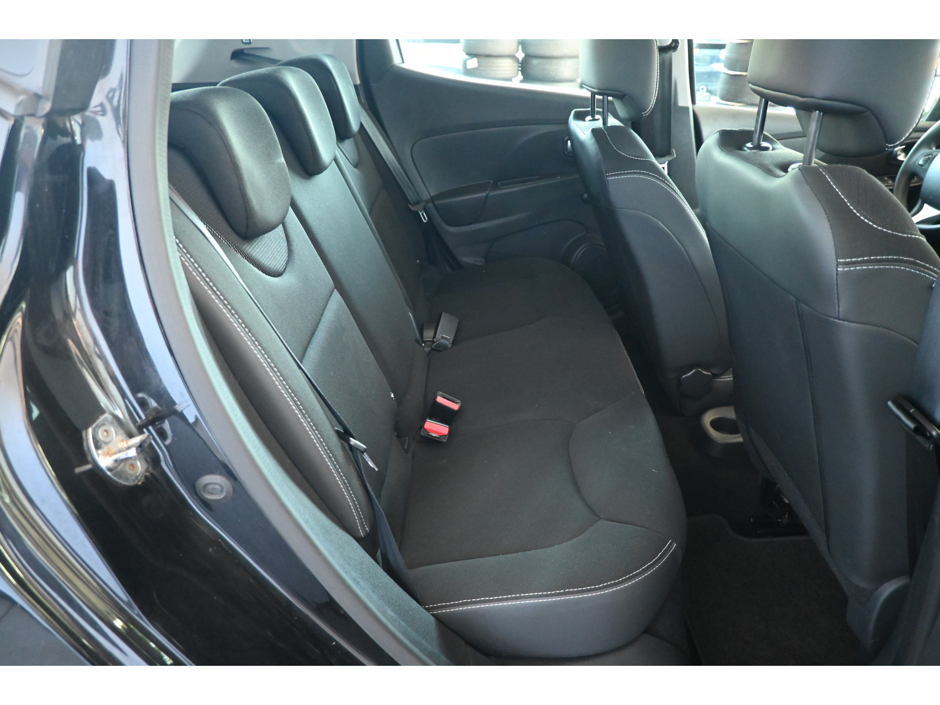 Renault Clio 1.2 Dynamique Automaat Airco Navigatie Cruise Control Goed Onderhouden! Inruil Mogelijk!