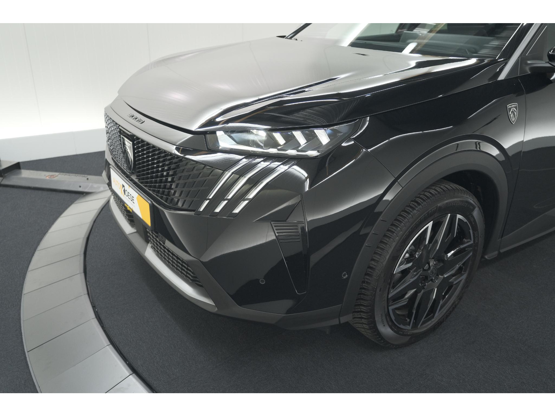 Peugeot 3008 1.2 Hybrid 136 GT | Panoramadak | 360 Camera | Stoelverwarming | Elektrische Kofferklep | Allseason Banden