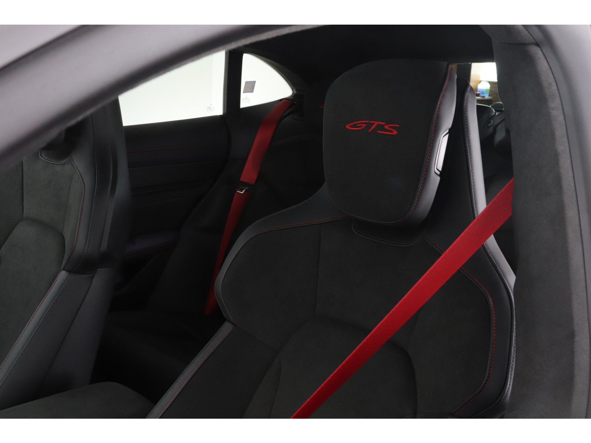 Porsche Taycan Sport Turismo GTS | 93 kWh Accu Plus | Surround View | InnoDrive | Sport Chrono Pakket | Panoramadak