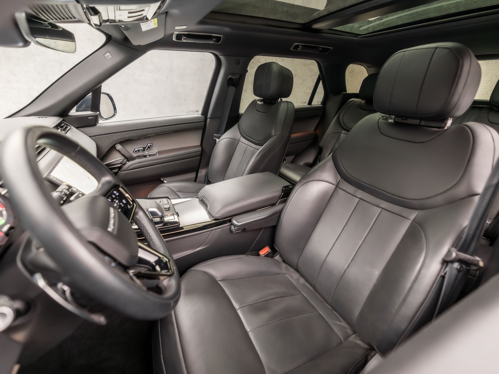 Land Rover Range Rover Sport 3.0 P460e Dynamic PHEV 441Pk Automaat (PANORAMADAK, LUCHTVERING, MERIDIAN AUDIO, STOELVERWARMING EN KOELING, 360 CAMERA, MEMORY SEATS, ADAPTIVE CRUISE, KEYLESS, NIEUWSTAAT)
