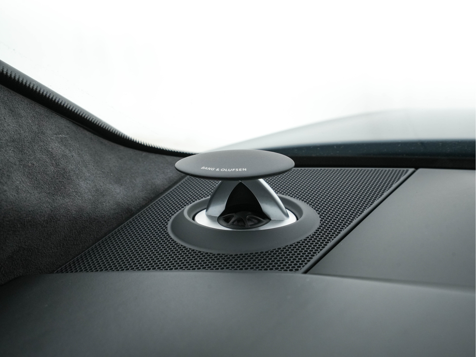 Audi RS6 Avant TFSI Quattro ! FULL-OPTIONS ! (INCL-BTW) Aut. *CERAMIC-BREAKS | VALCONA-LUXURY-LEATHER | HEAD-UP | LASER-LIGHT | BANG&OLUFSEN-ADVANCED | SOFT-CLOSE | ADAPTIVE-CRUISE | BLINDSPOT | TOP-VIEW | MEMORY-PACK | DAB+ | ...