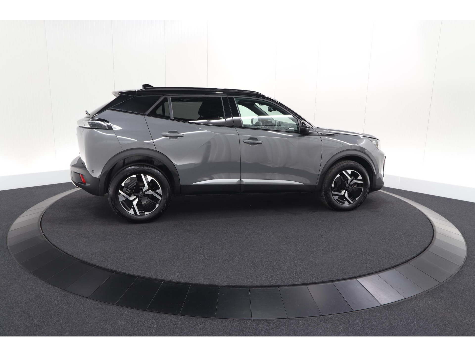 Peugeot 2008 1.2 Hybrid 136 GT | 360 Camera | Adaptieve Cruise Control | Navigatie | Dodehoekdetectie