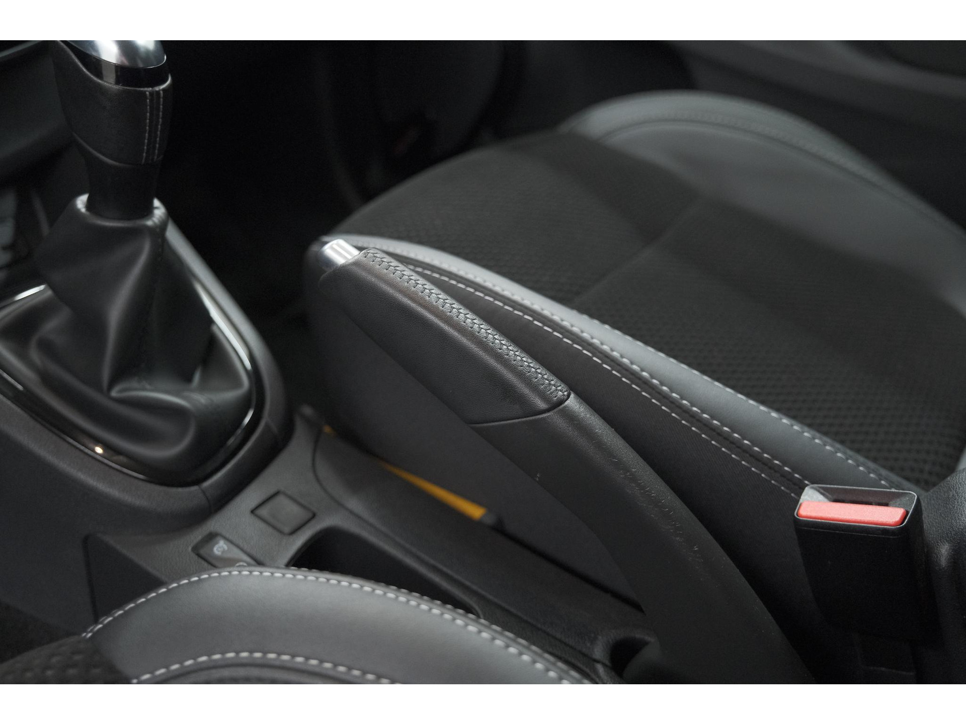 Renault Clio Estate TCe 90 Intens | Bleu De France | Parkeersensoren | Navigatie | Climate Control