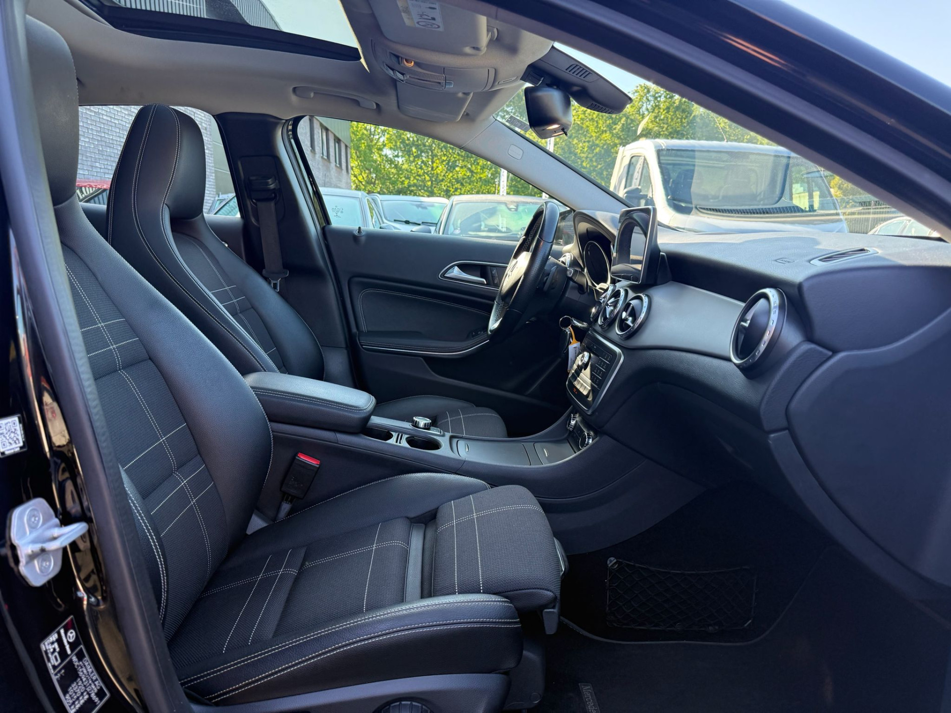 Mercedes-Benz GLA-klasse 200 Prestige | 1E EIGENAAR | 3/6/12MND GARANTIE| AUTOMAAT | PANO | LED | TREKHAAK | CRUISE | LMV |