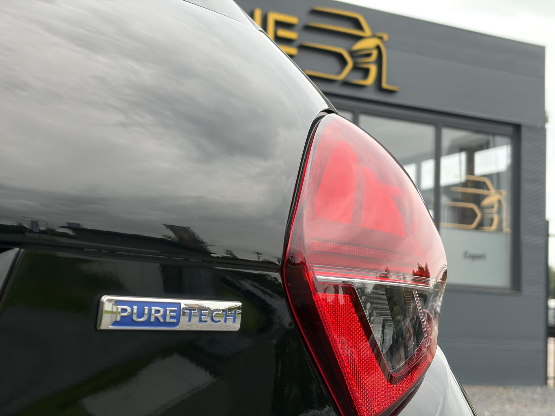 Peugeot 208 1.2 PureTech Blue Lion ✓2e Eigenaar✓Navi✓Carplay✓Airco✓Cruise✓Pdc✓5 Deurs✓N.A.P✓Zeer Zuinig✓Weinig Km✓Apk tot 10-2027
