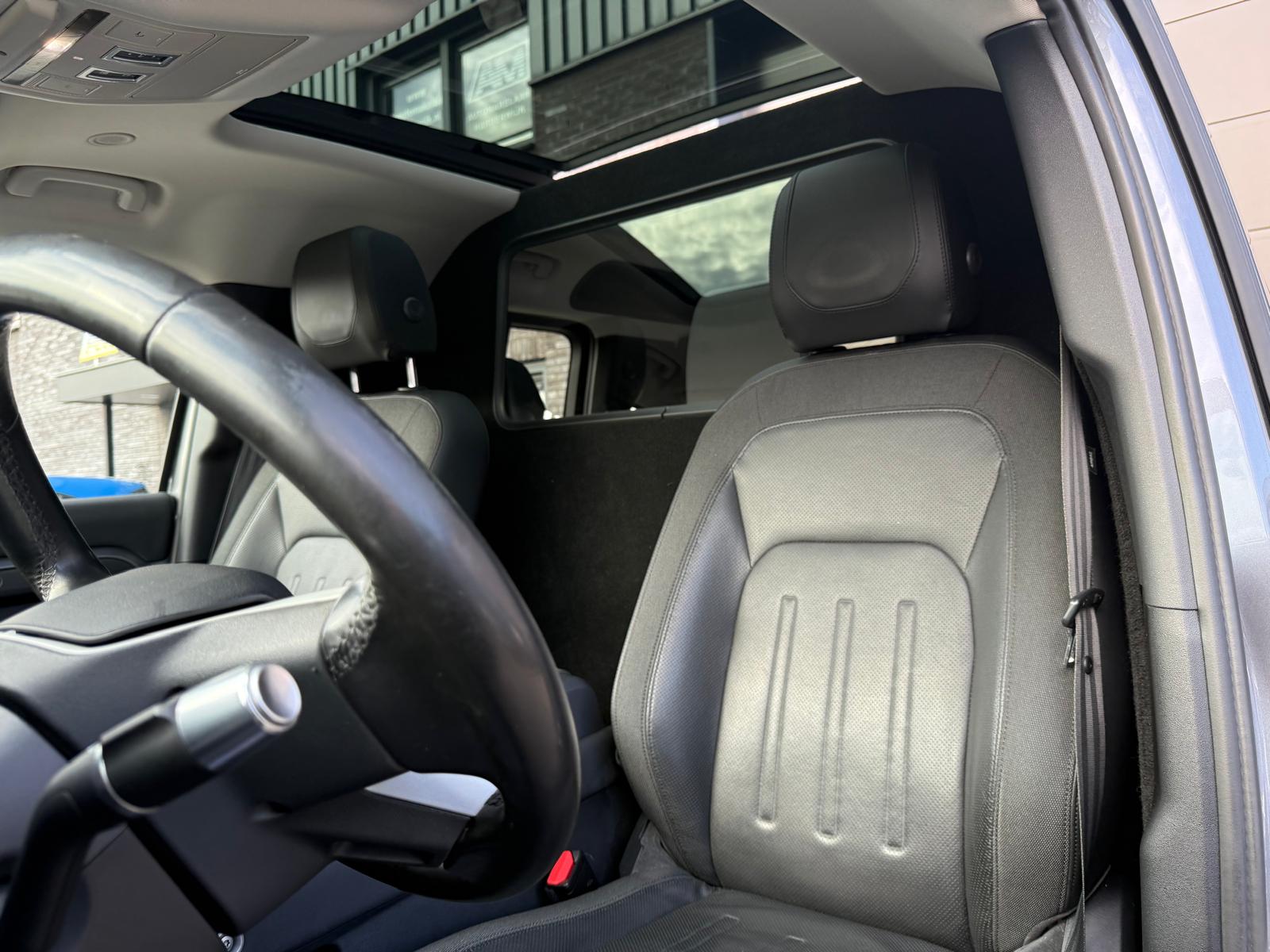 Land Rover Defender 2.0 D240 110 S | 3/6/12MND GARANTIE | GRIJSKENTEKEN| PANO | CRUISE | LED | CARPLAY | DAB | NAVI | LMV |