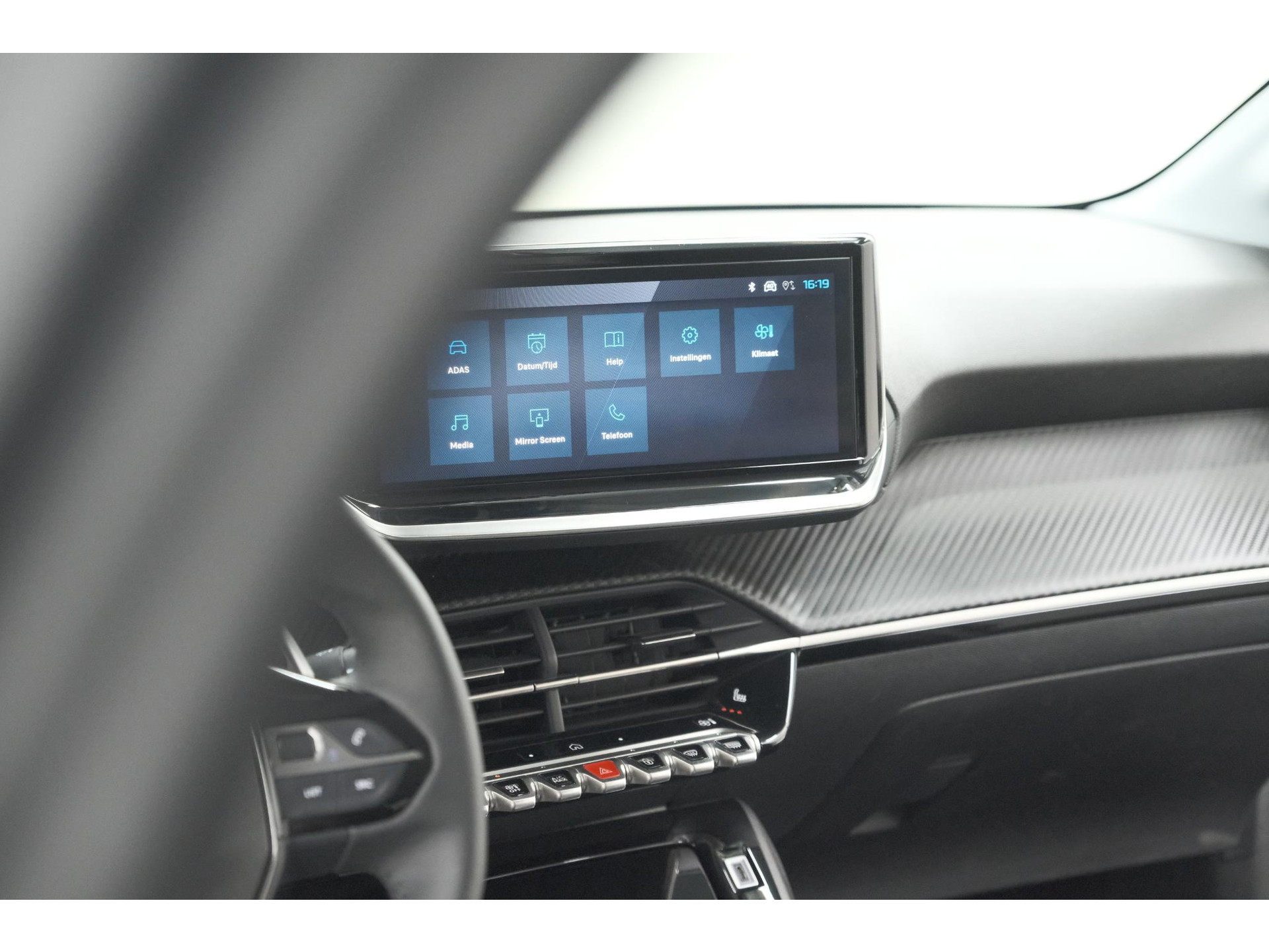 Peugeot 208 Hybrid 110 e-DCS6 Allure | Stoelverwarming | Apple Carplay | Parkeersensoren