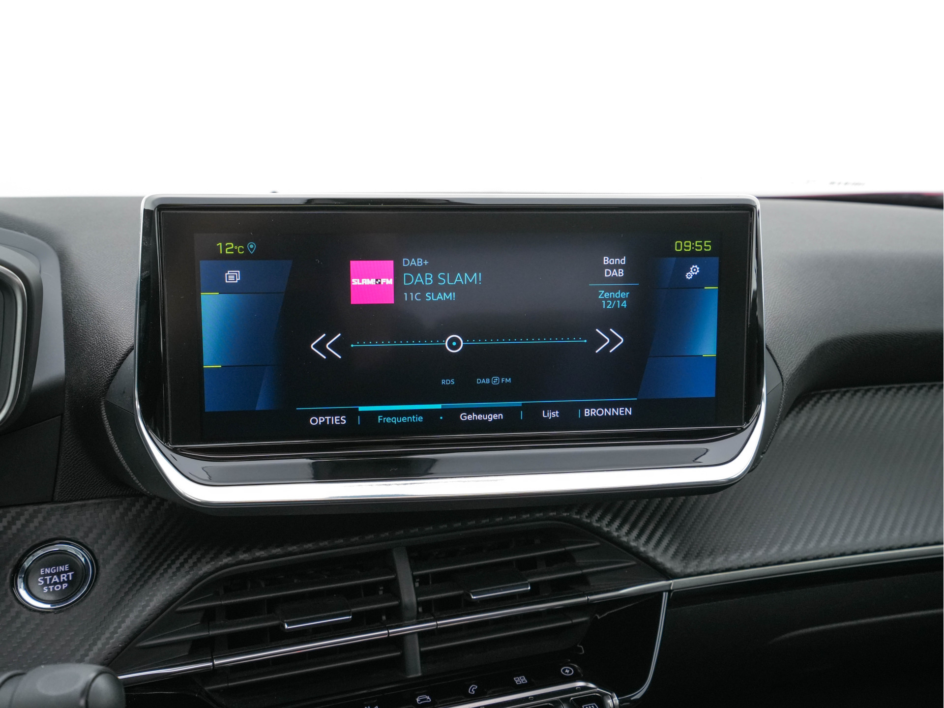 Peugeot e-2008 EV Allure 50 kWh [ 3-Fase ] {SOH-84%} (INCL-BTW) *PANO | LEATHER-FABRIC | FULL-LED | SPORT-SEATS | DIGI-COCKPIT | CAMERA | KEYLESS | PRIVACY-GLASS | DAB+ | NAVI-FULLMAP | ECC | CARPLAY | LANE-ASSIST | PDC | CRUISE | 17''ALU*