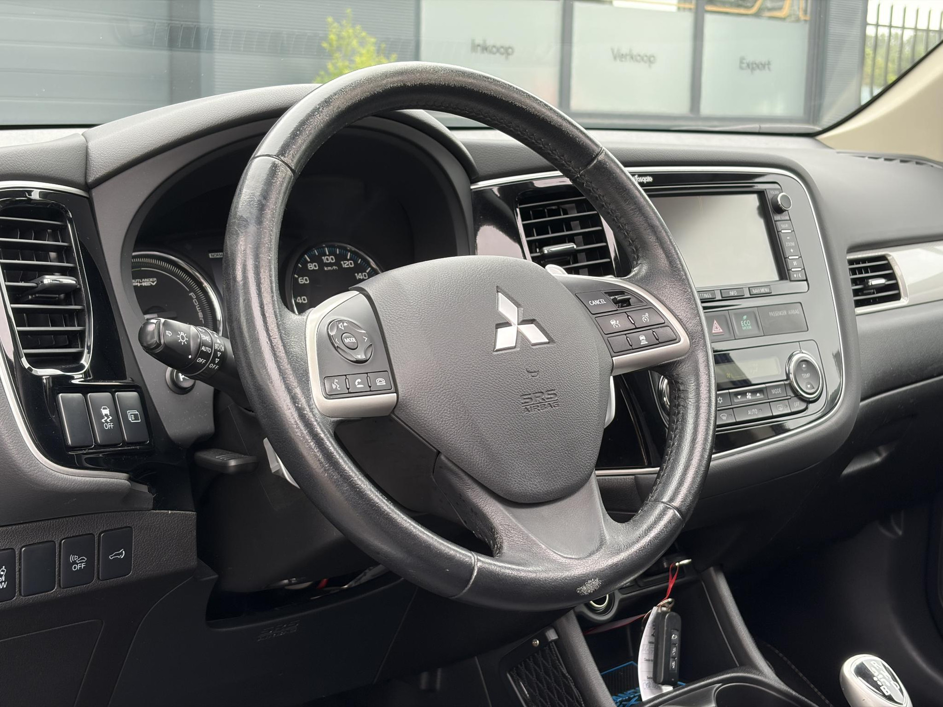 Mitsubishi Outlander 2.0 PHEV Executive Edition Trekhaak,Schuifdak,Leder,Stoelverw-Koeling,Camera,Navi,Keyless,Clima,Cruise,Lm velgen,Pdc,V+A,Rijstrooksensor,Extra velgen,N.A.P,Nieuwe Apk bij Aflevering