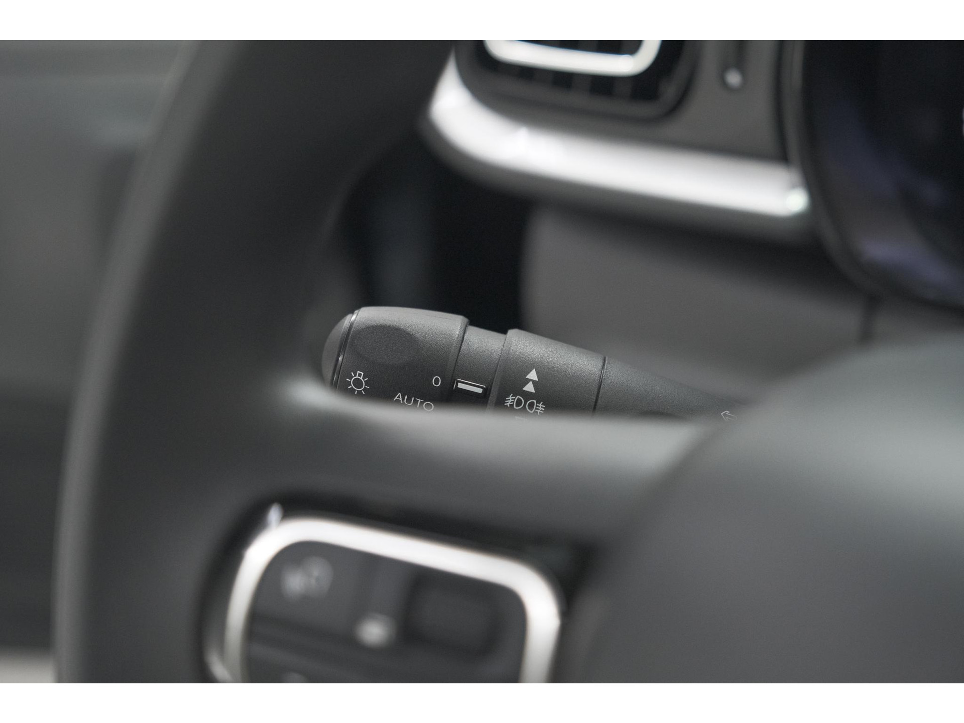 Citroen C3 PureTech 110 EAT6 Max | Apple Carplay | Parkeersensoren | Climate Control | 16 Inch Lichtmetalen Velgen