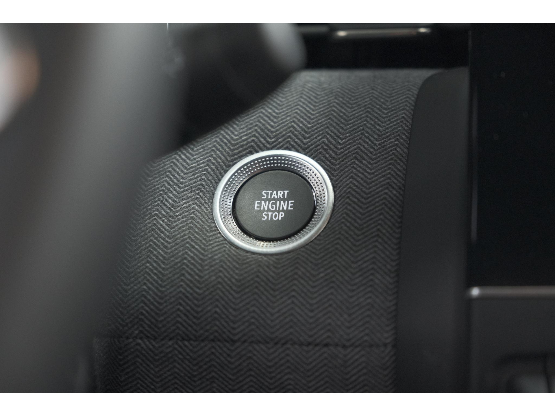 Renault Clio TCe 90 GPF techno | 360 Camera | Adaptieve Cruise Control | Navigatie | 9.3 Inch Groot Scherm