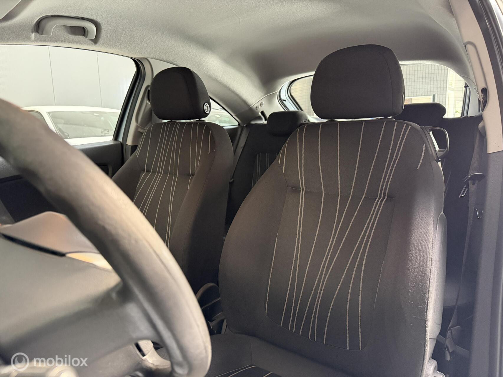 Opel Corsa 1.4-16V Cosmo| Vol Automaat | NAP | Cruise |Airco