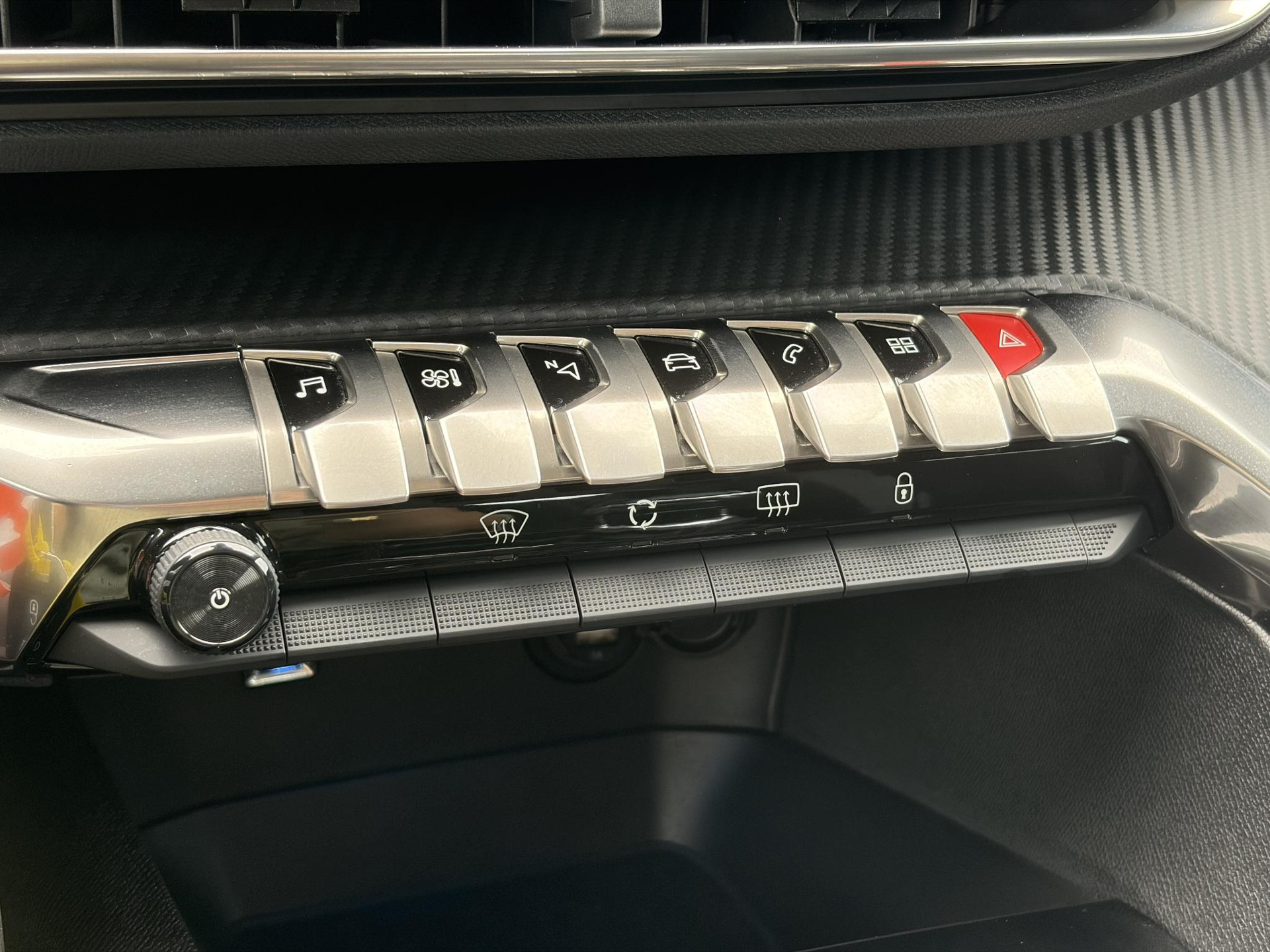 Peugeot 5008 1.2 PureTech Active 1e Eigenaar,D-riem 12-2023,Trekhaak,7 Persoons,6 Bak,Carplay,Clima,Cruise,131pk,Pdc,Dealer Onderhouden,N.A.P,Apk tot 05-2027
