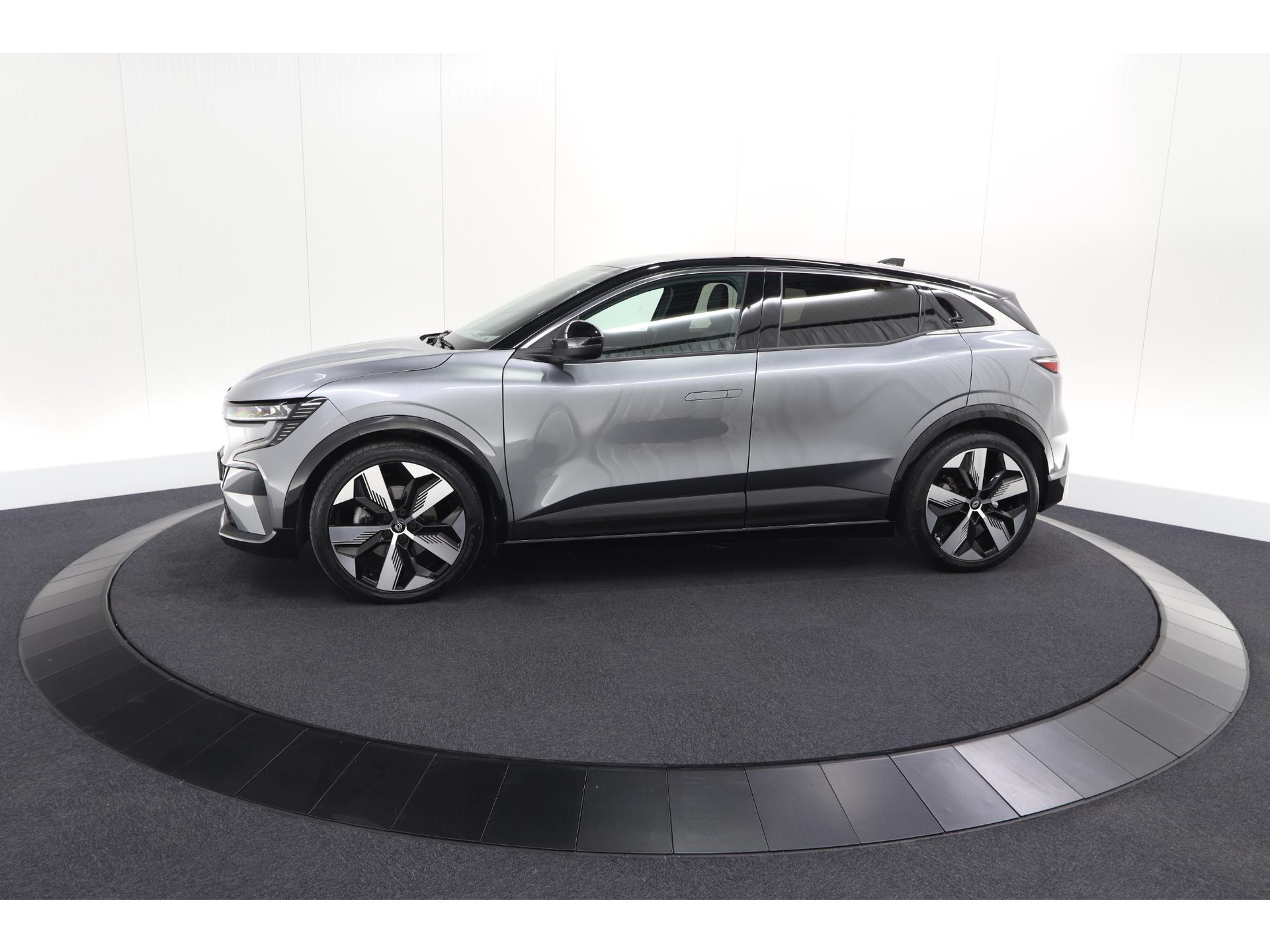 Renault Megane E-Tech EV40 Boost Charge Techno | SOH 95,5% | Camera | Apple Carplay | Parkeersensoren