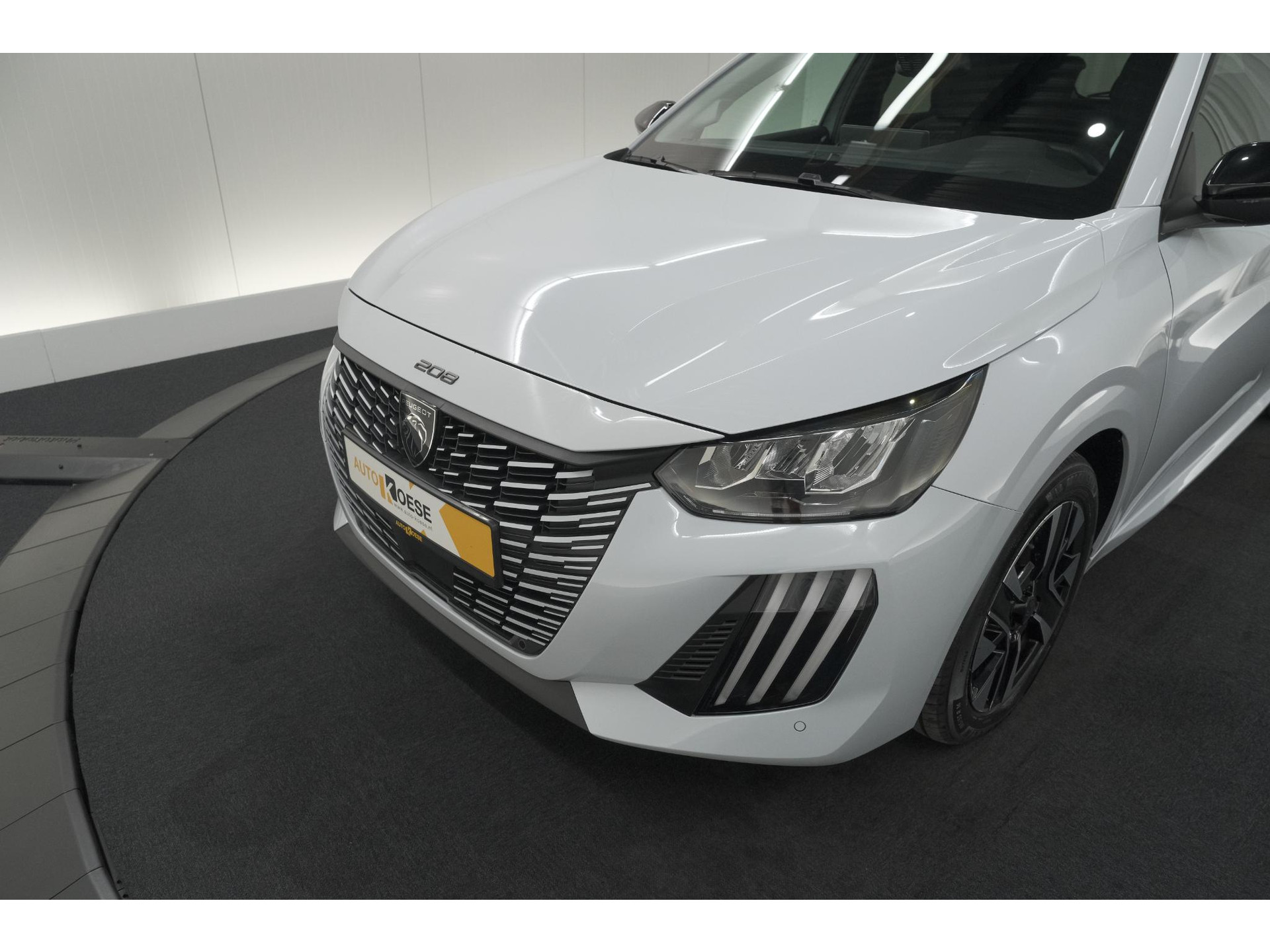 Peugeot 208 1.2 Hybrid 110 e-DCS6 Allure | Climate Control | Apple Carplay | Parkeersensoren