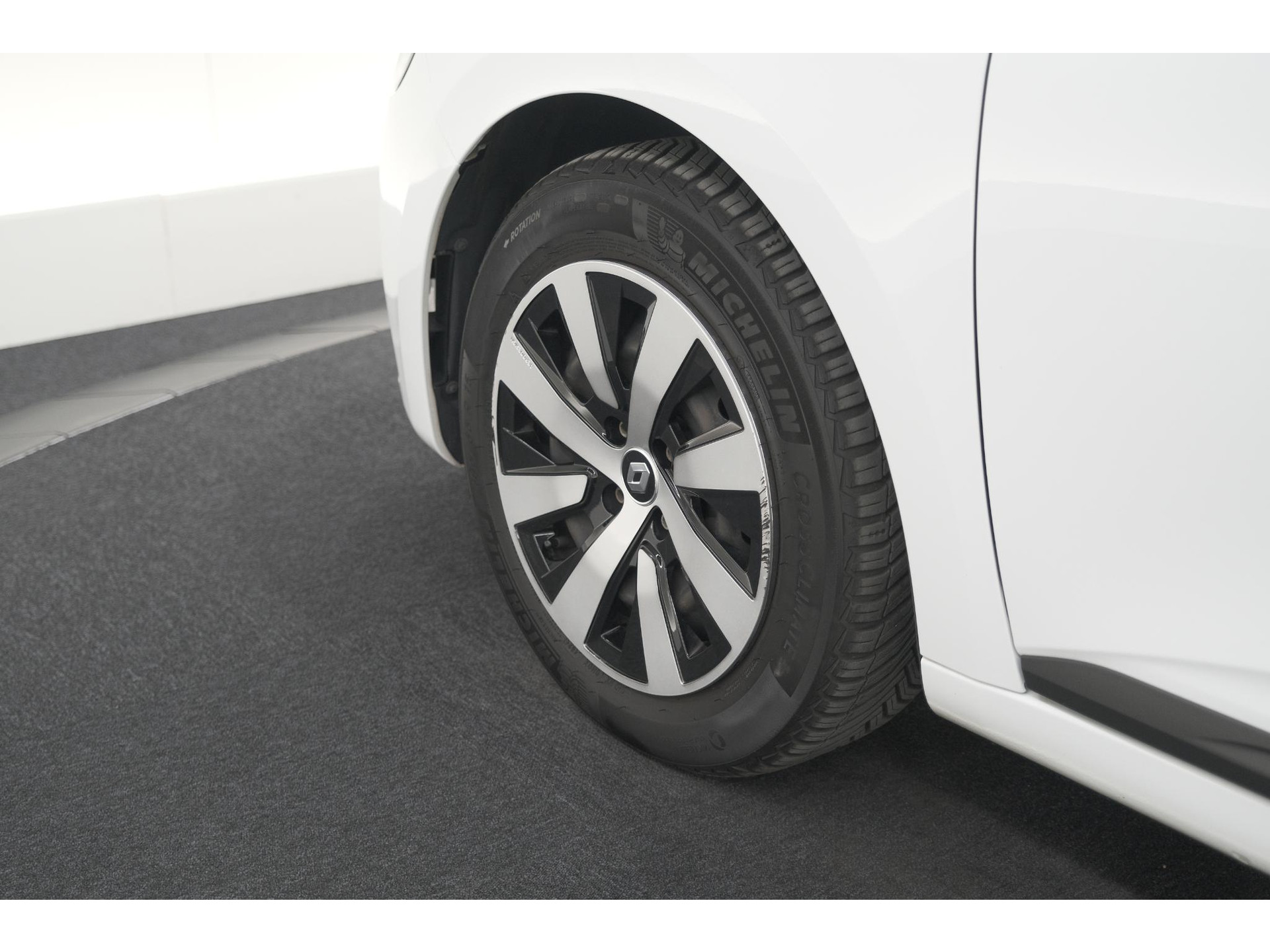 Renault Clio TCe 90 Equilibre | Parkeersensoren | Apple Carplay | Cruise Control | Airco