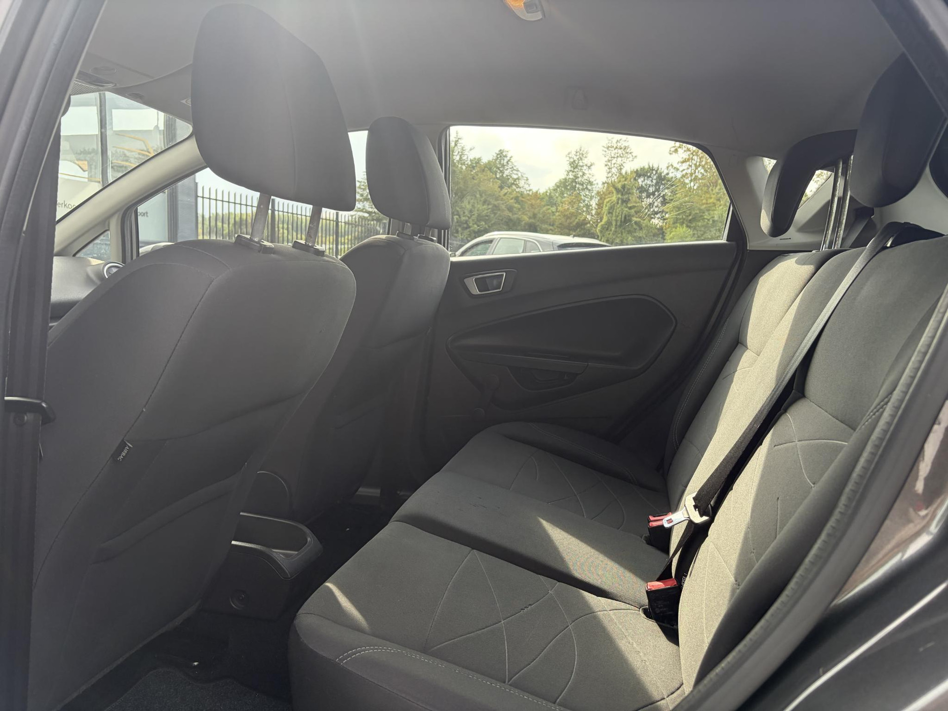 Ford Fiesta 1.0 Style Ultimate 2e Eigenaar l Navi l Airco l Cruise l Lm velgen l Pdc V+A l N.A.P l 5 Deurs l Weinig km l Zeer Zuinig l Apk tot 04-2027