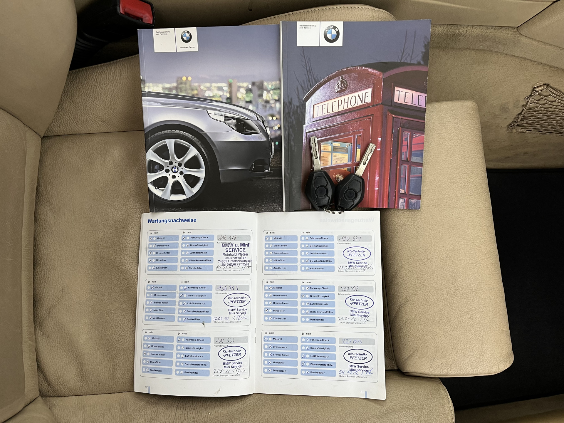 BMW 5-serie Touring 525d *PANO | LEATHER | NAVI-FULLMAP | HIFI-SOUND | ECC | HEATED-SPORTSEATS | PDC | CRUISE | TOWBAR | 16''ALU *