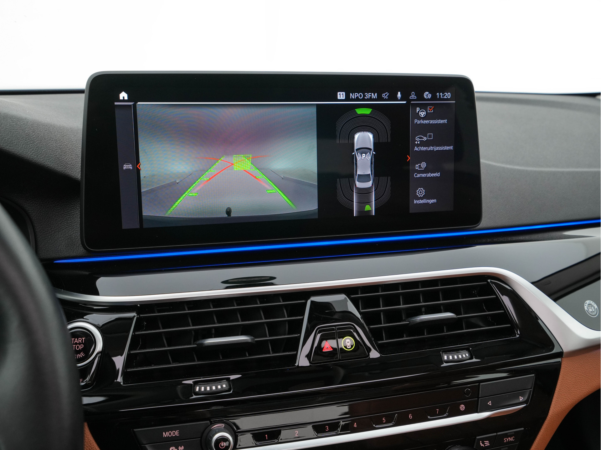 Alpina BMW ALPINA D5 S "Limousine nr.121" ALLRAD Aut. *PANO | LEATHER | HARMAN/KARDON | FULL-LED | ADAPTIVE-CRUISE | MEMORY-PACK | DIGI-COCKPIT | CAMERA | NAVI-FULLMAP | HEATED-COMFORTSEATS | AMBIENTLIGHT | SHIFTPADDLES |  TOWBAR | DAB | ..