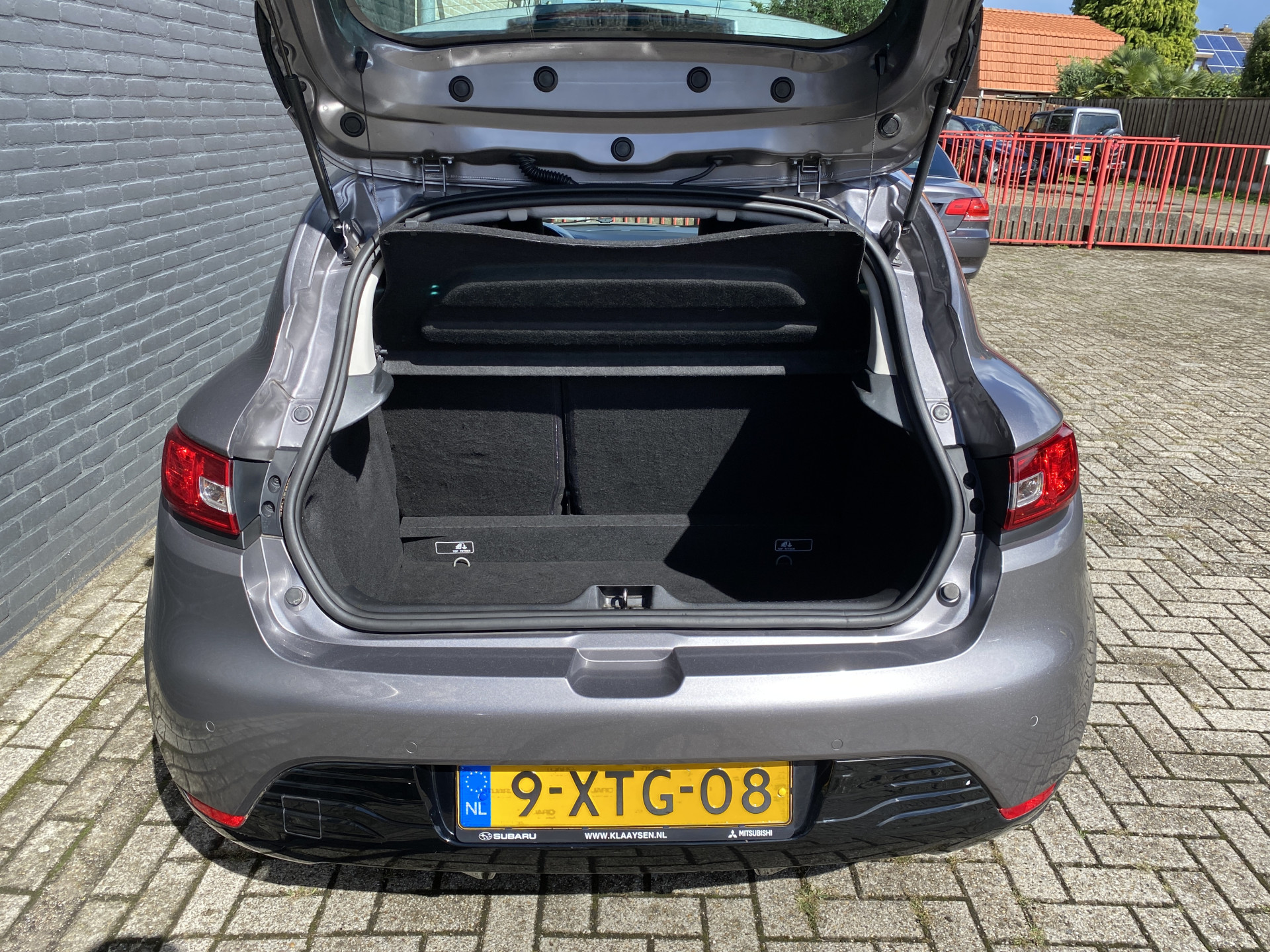 Renault Clio 0.9 TCe ECO Night&Day 90 pk | dealer onderh. | navigatie | cruise control | parkeersensor | privacy glas | airco | NL auto