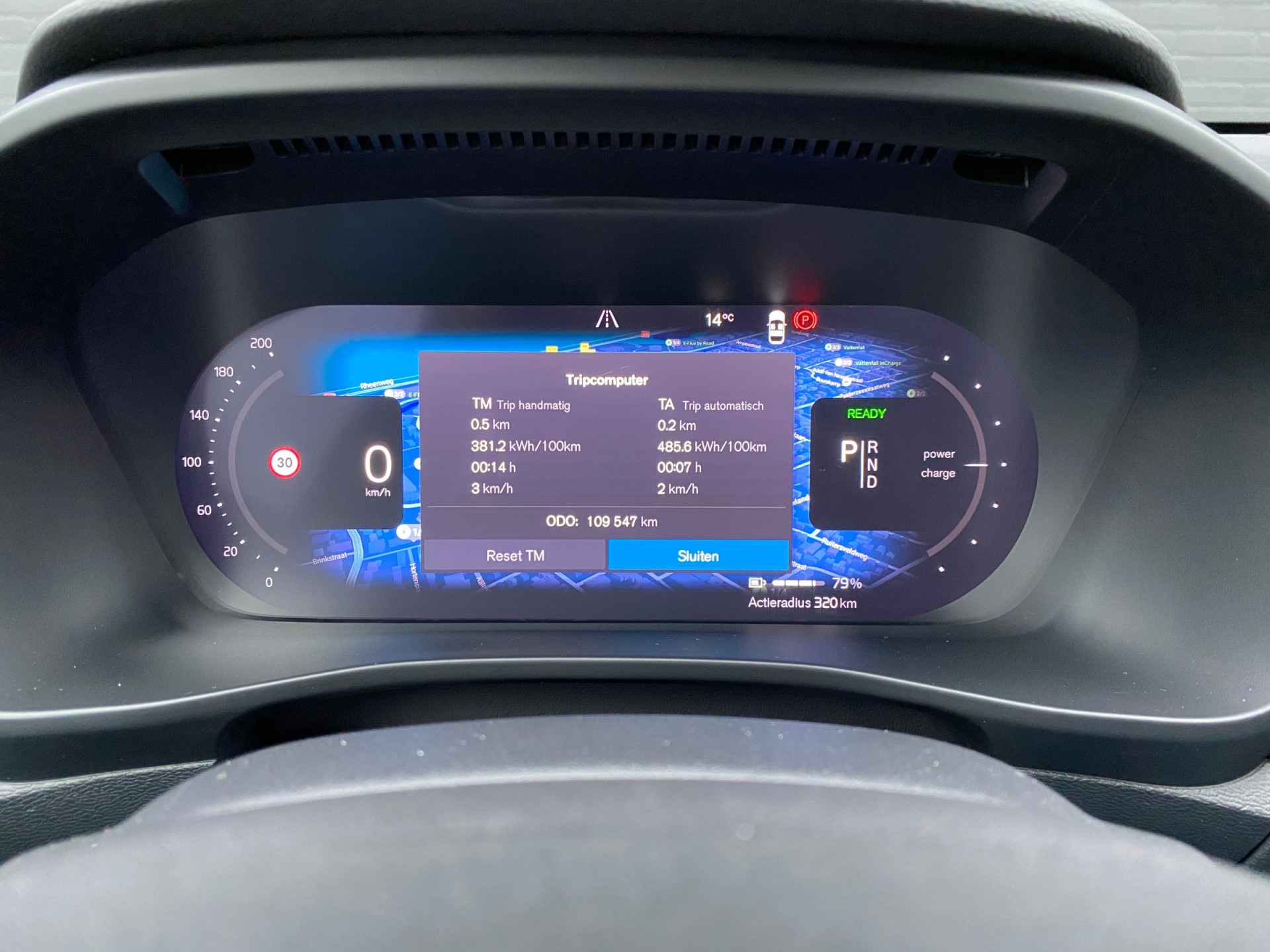 Volvo XC40 Recharge P8 AWD R-Design 408 pk | apple carplay | stoel-stuurverwarming | leder-alcantara | elektr. a. klep | BTW